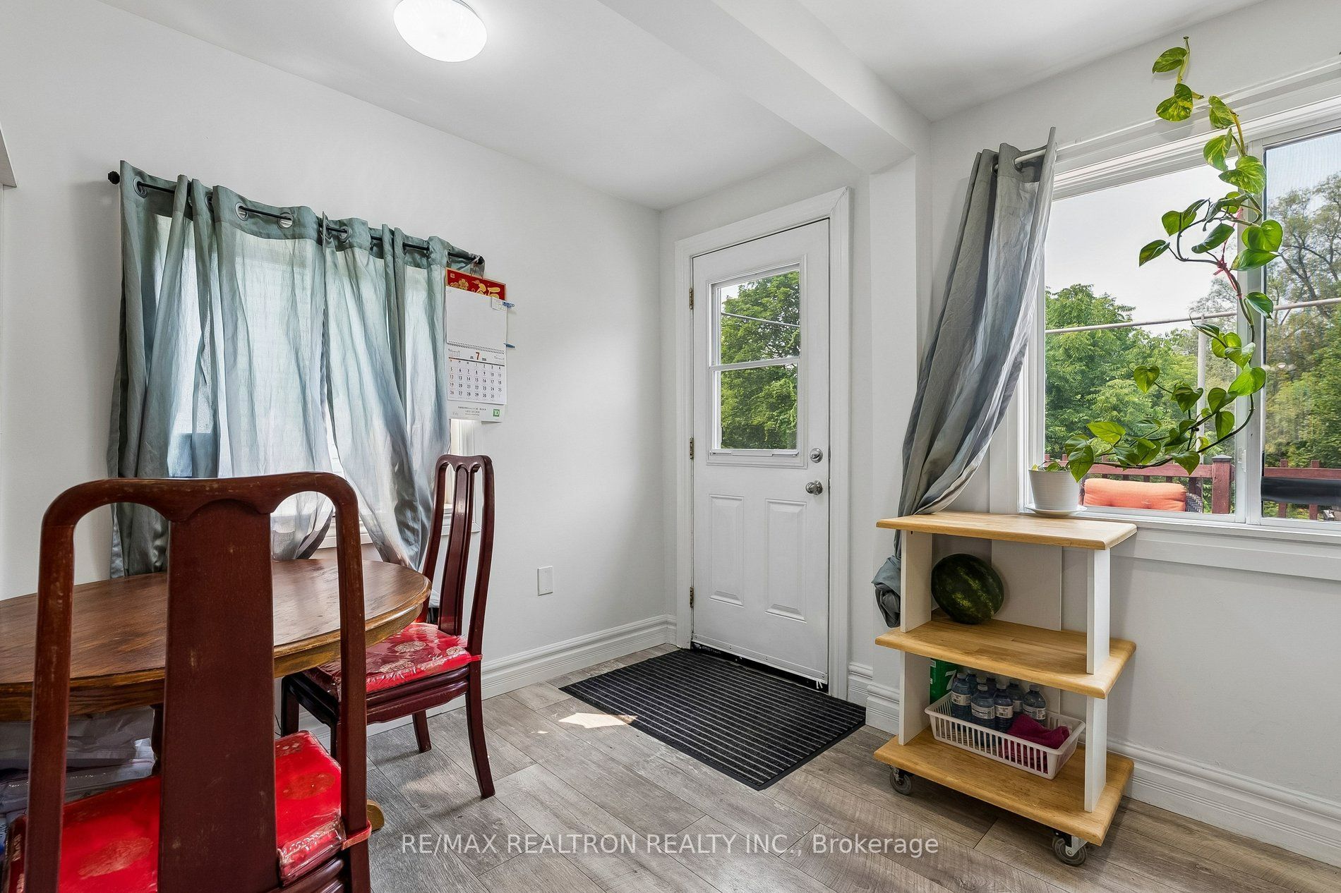 28 Machell Avenue Property Photo 11