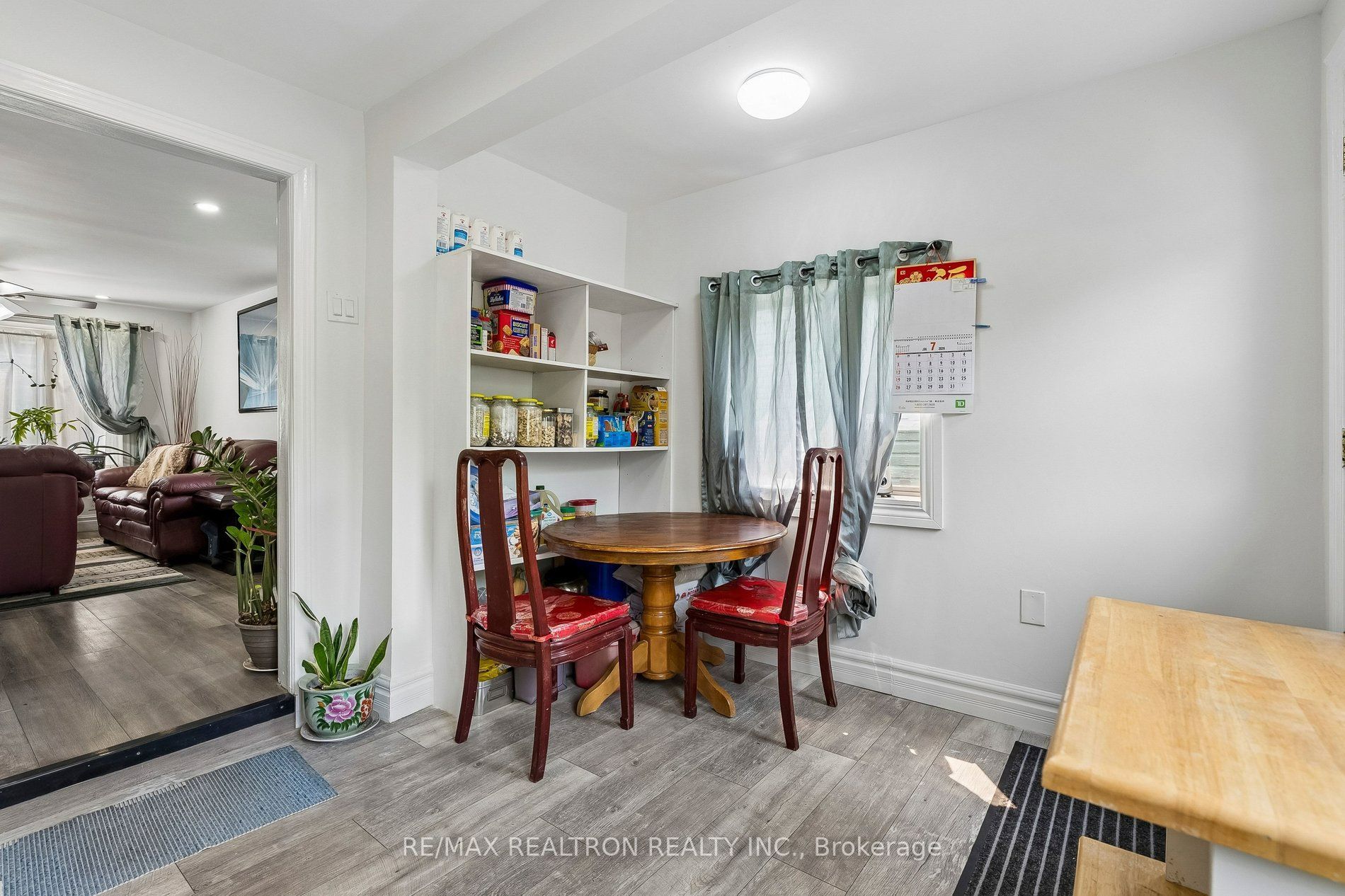 28 Machell Avenue Property Photo 12