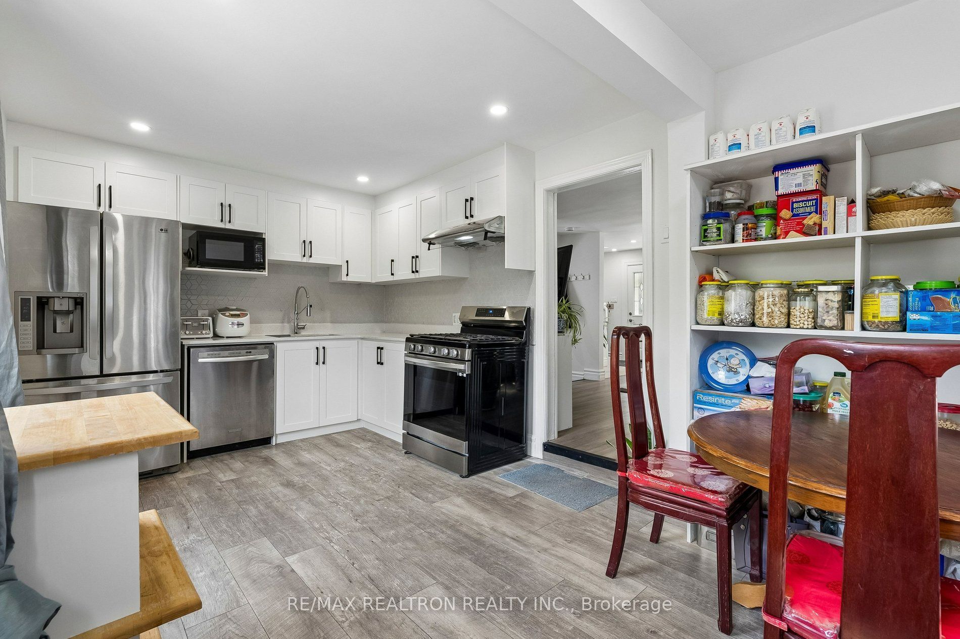 28 Machell Avenue Property Photo 15