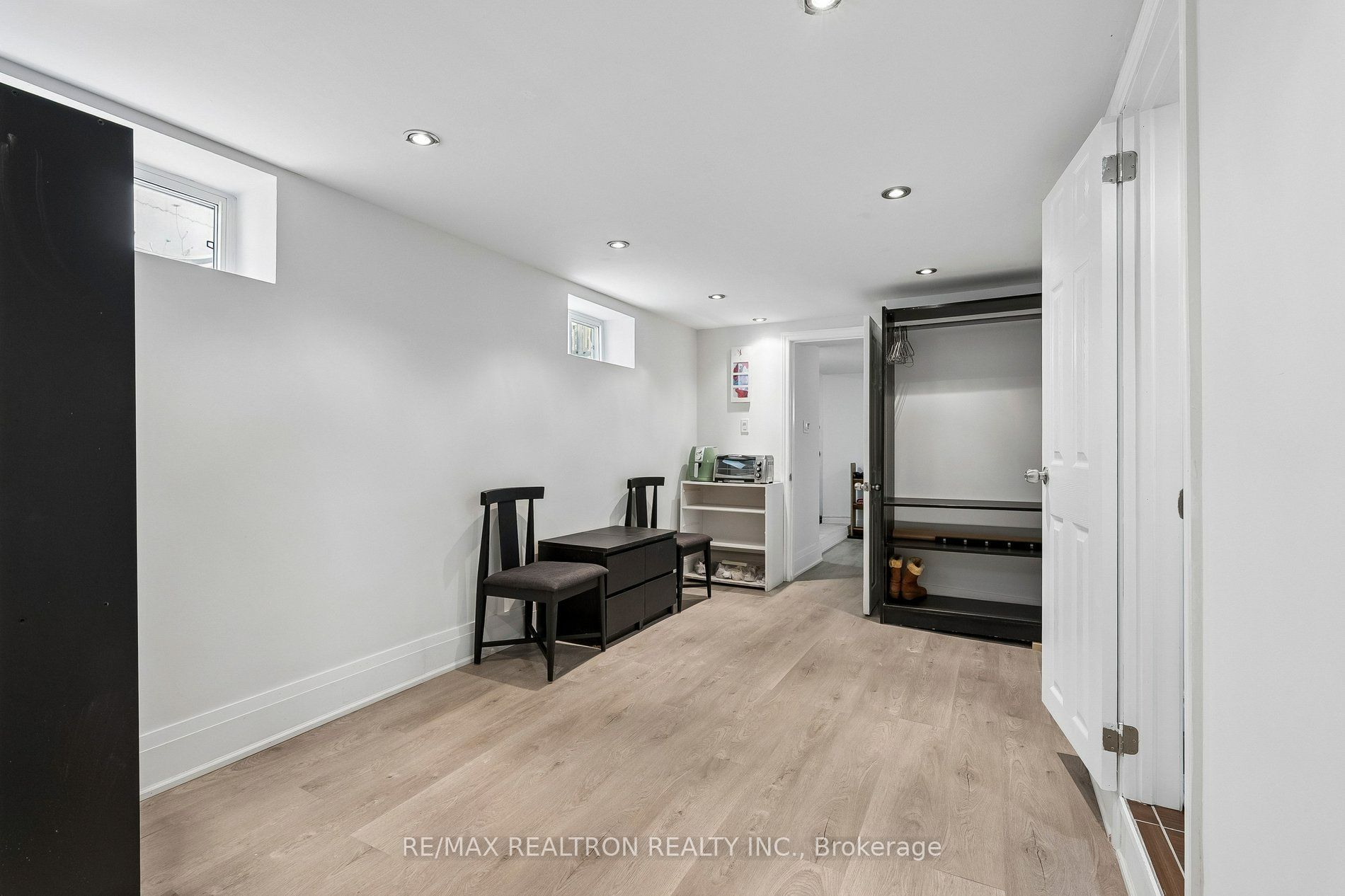 28 Machell Avenue Property Photo 27