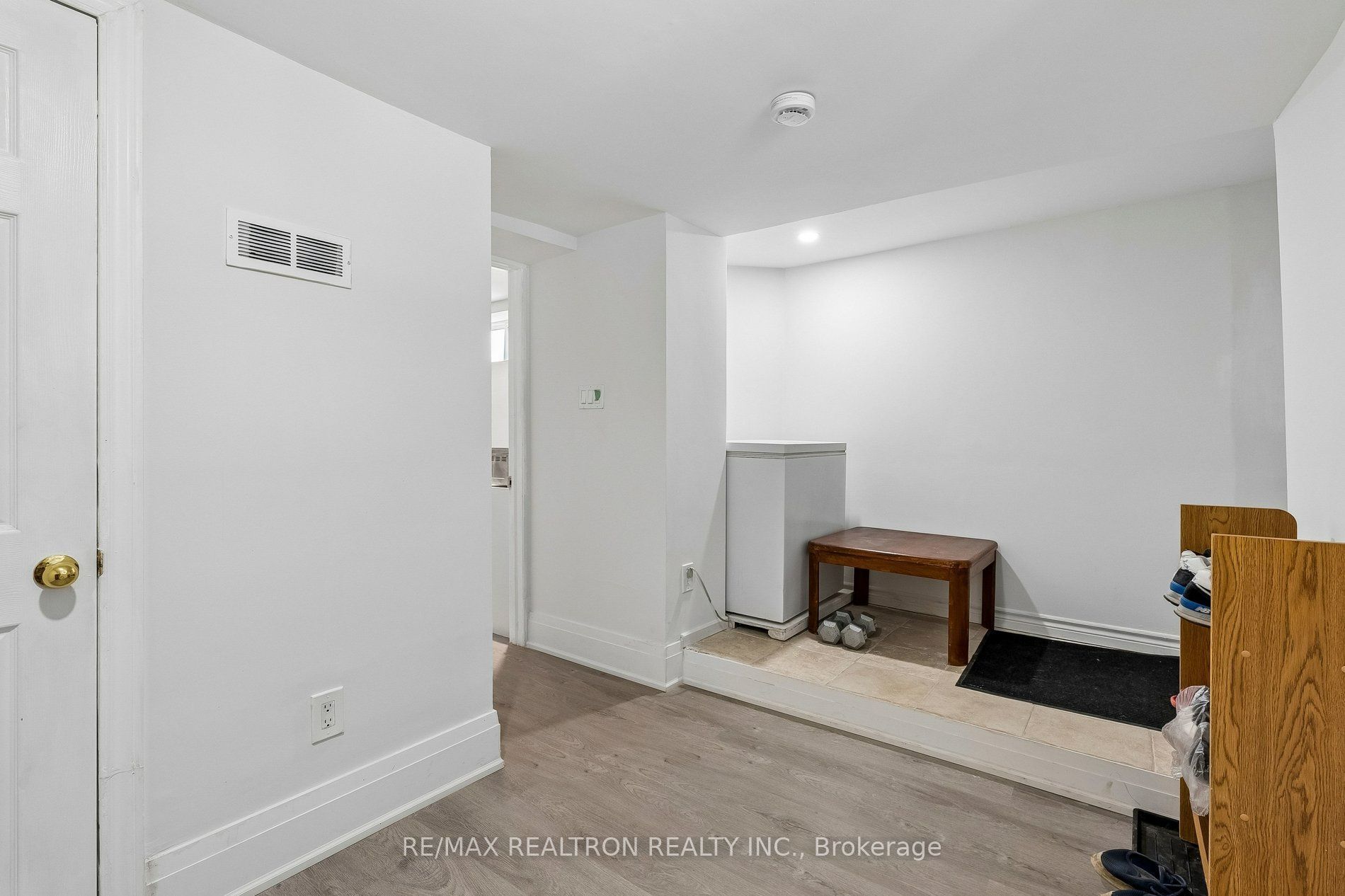 28 Machell Avenue Property Photo 30