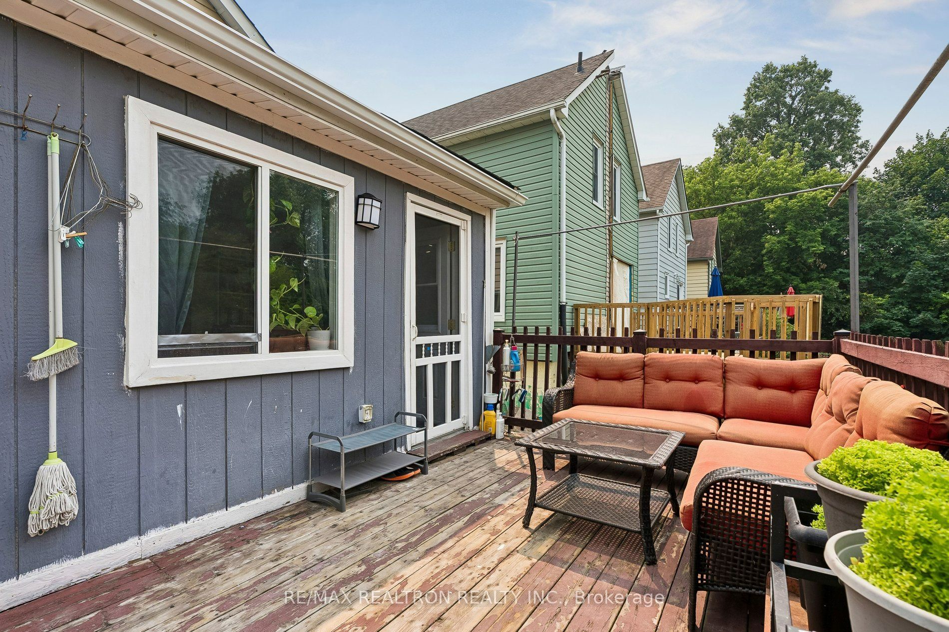 28 Machell Avenue Property Photo 37