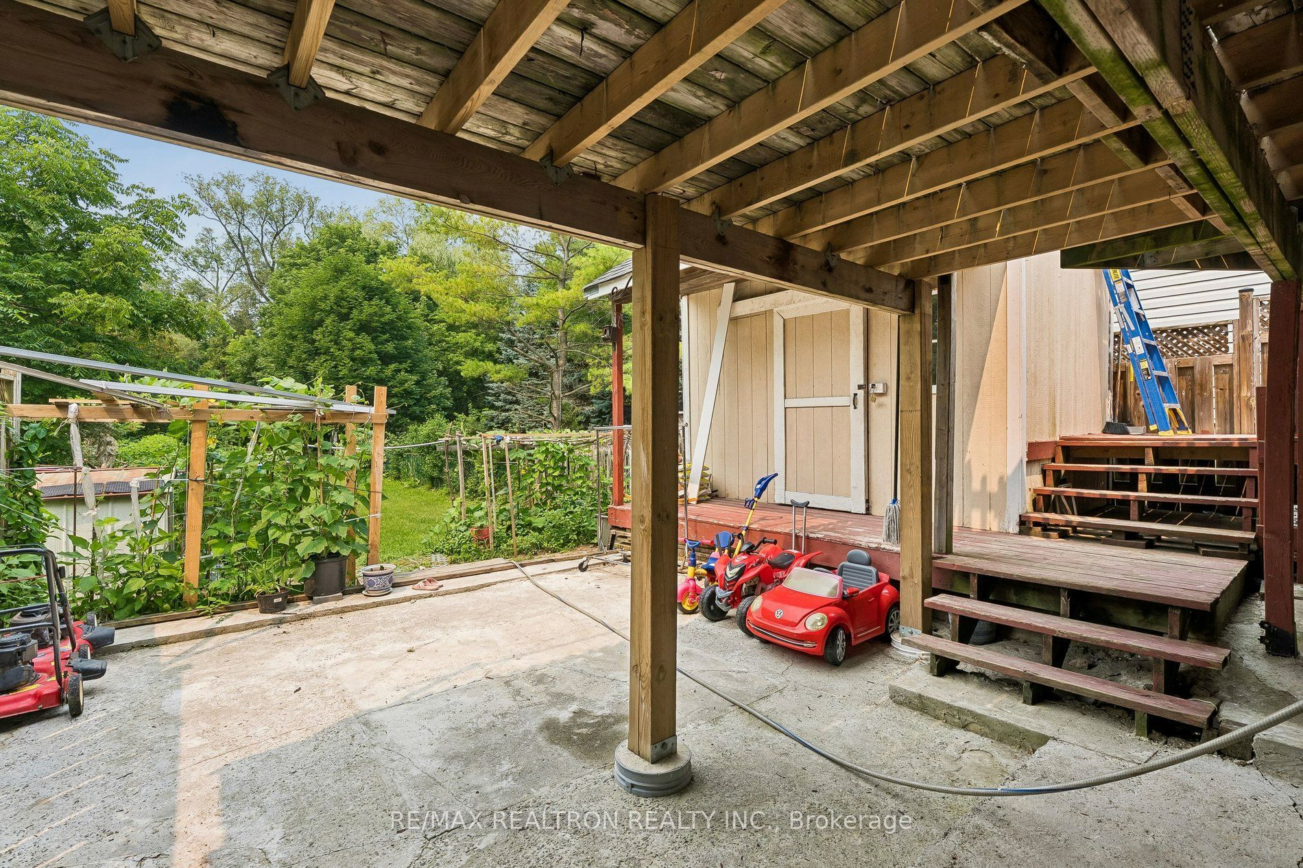 28 Machell Avenue Property Photo 39