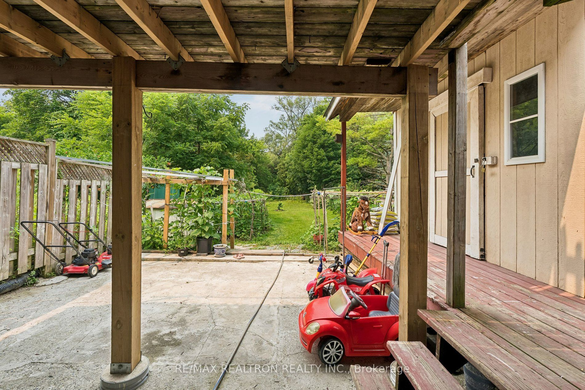 28 Machell Avenue Property Photo 40
