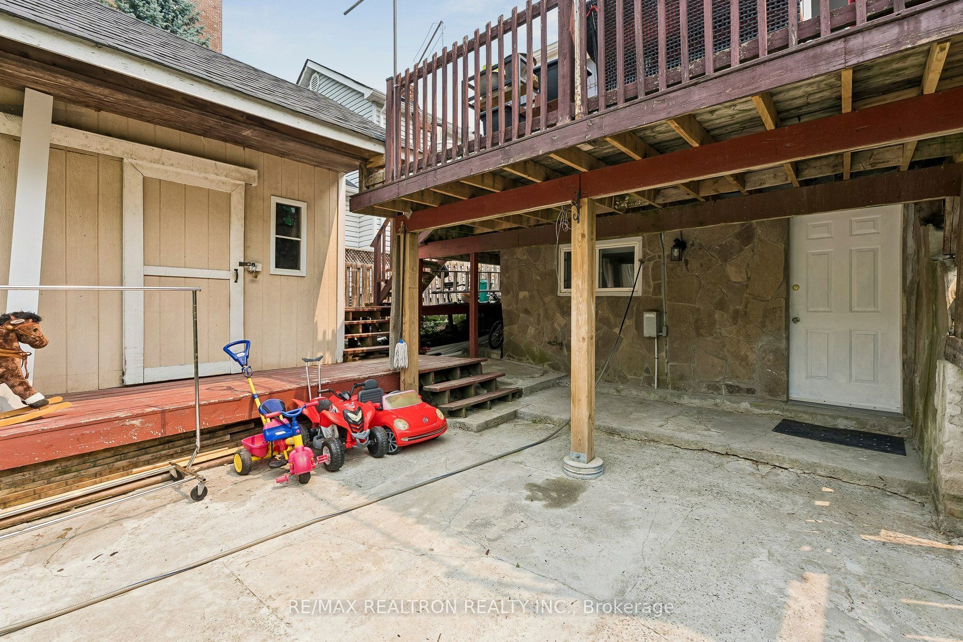 28 Machell Avenue Property Photo 41