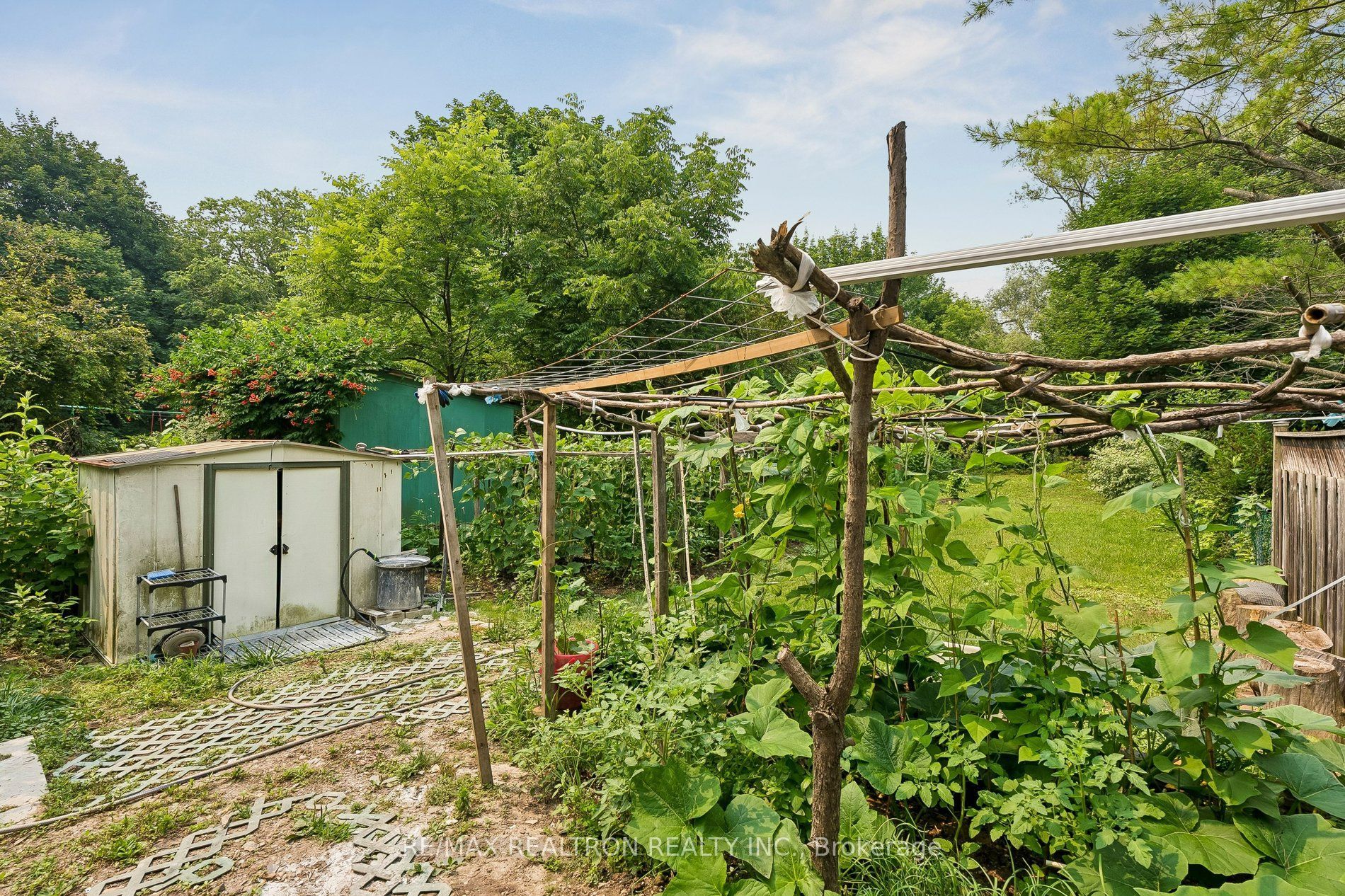 28 Machell Avenue Property Photo 42