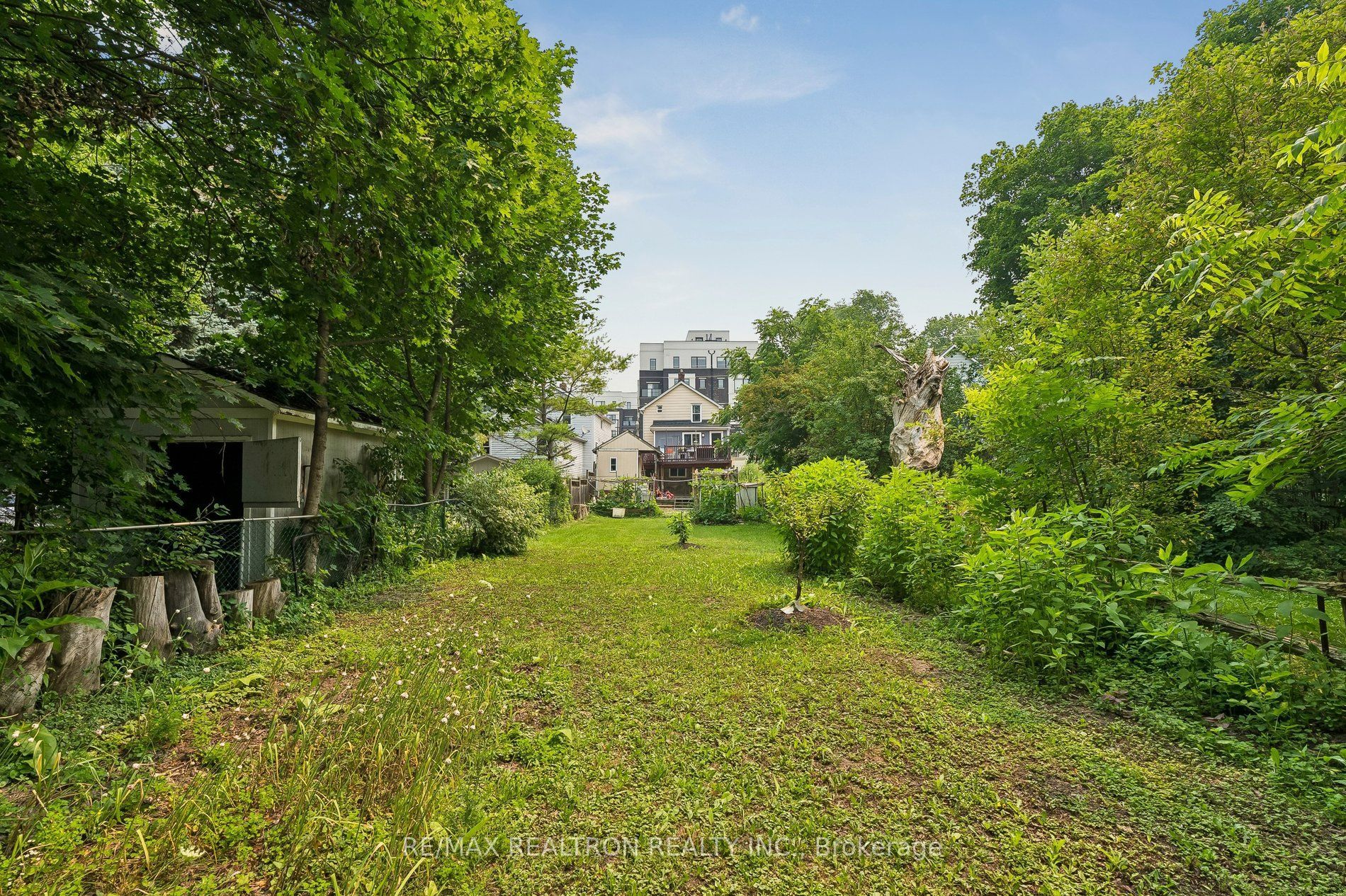 28 Machell Avenue Property Photo 45