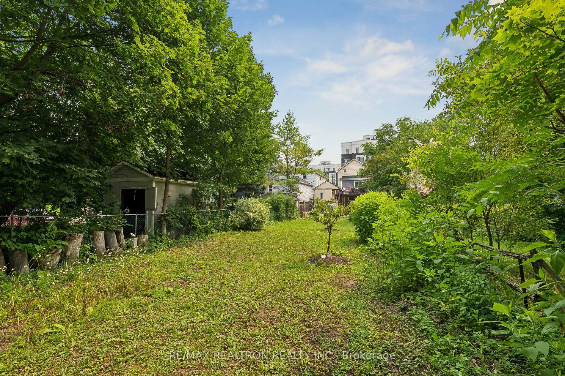 28 Machell Avenue Property Photo 46