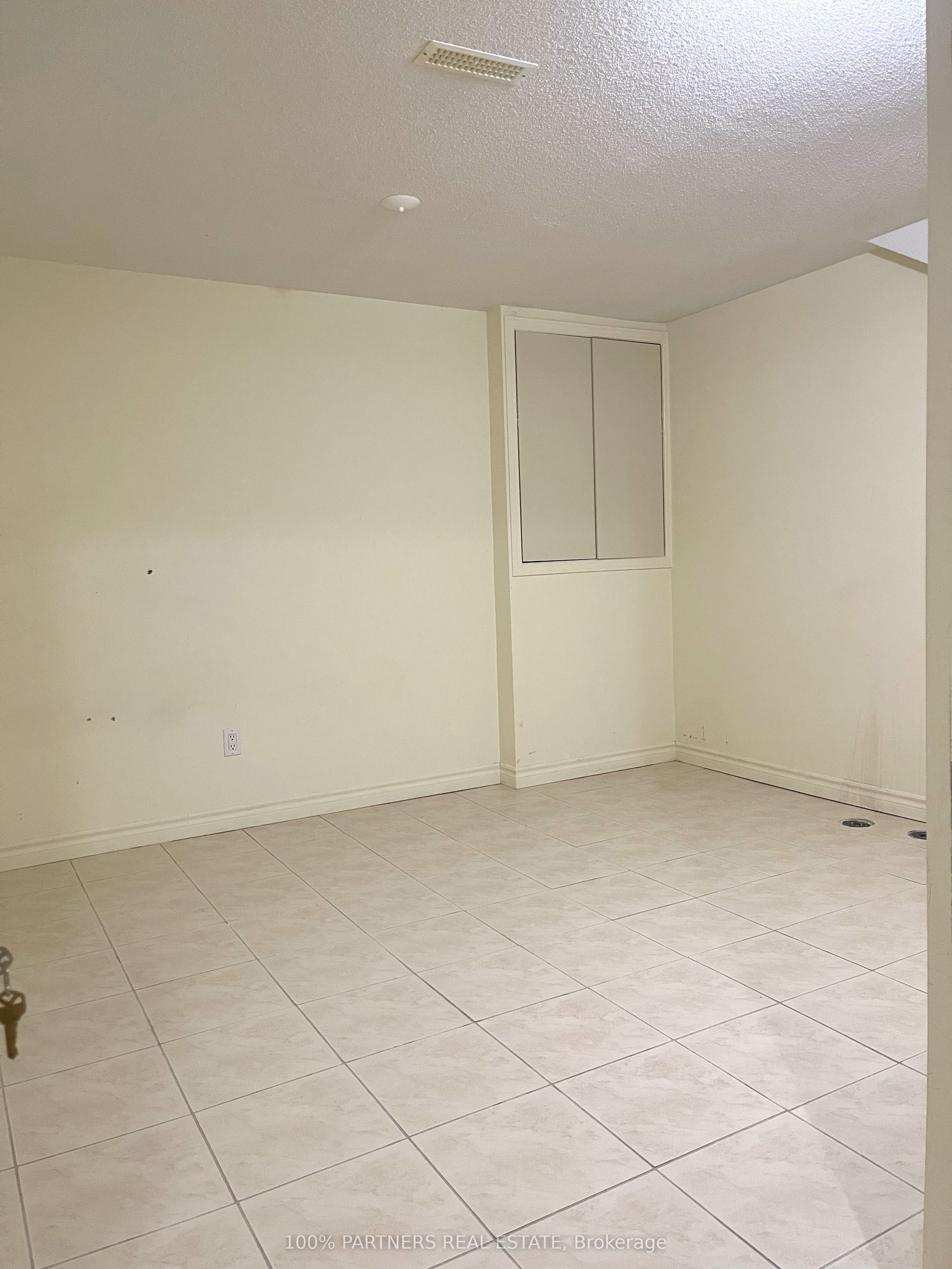 23 Vickers Road Whole Basement Property Photo 6