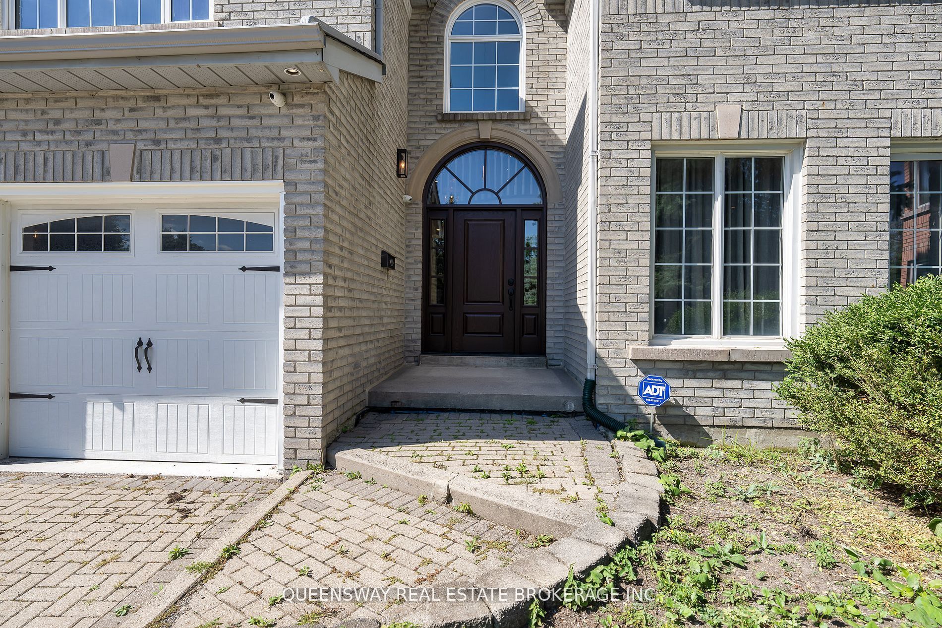 619 Culler Mews Property Photo 3