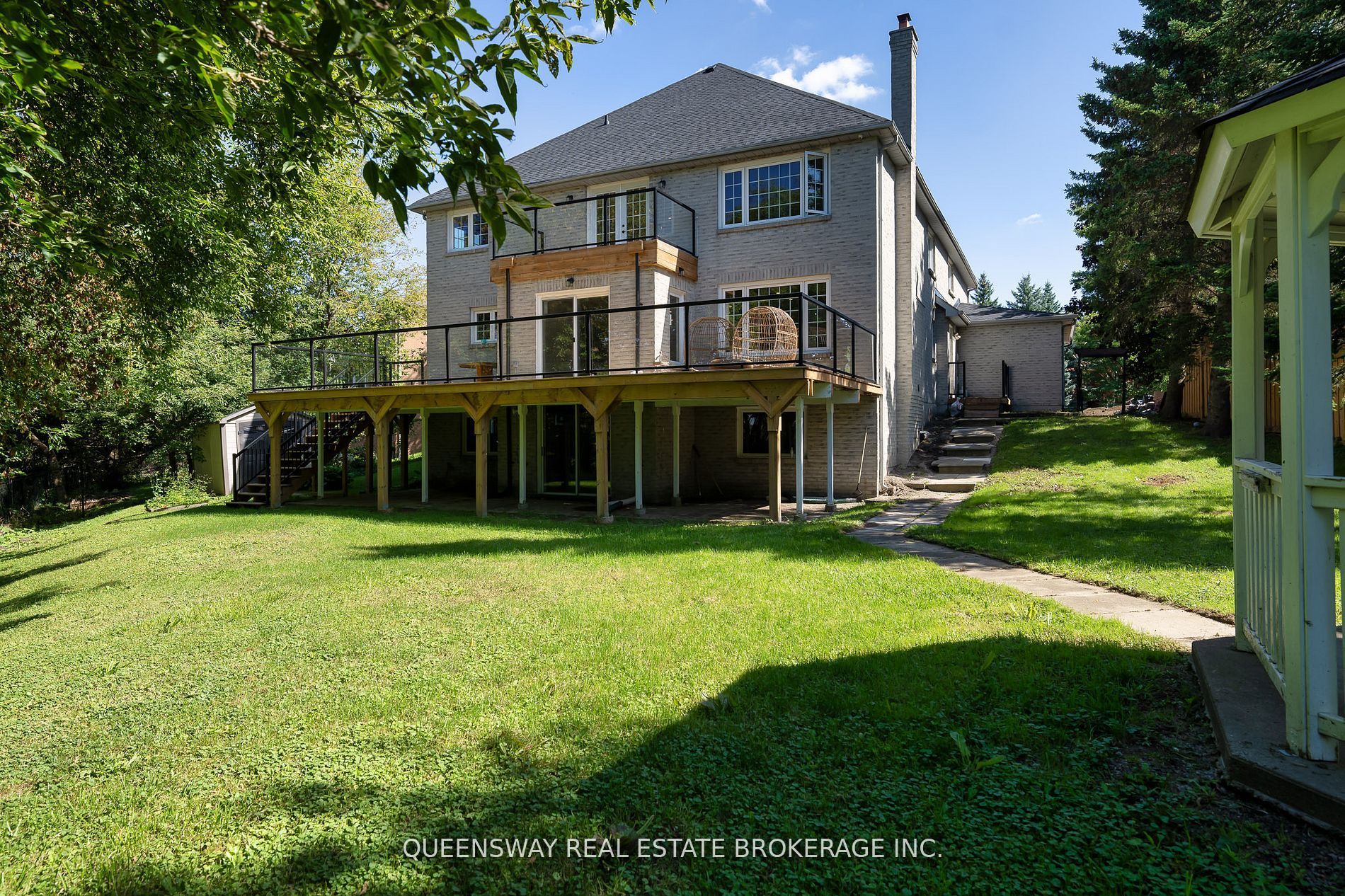 619 Culler Mews Property Photo 5