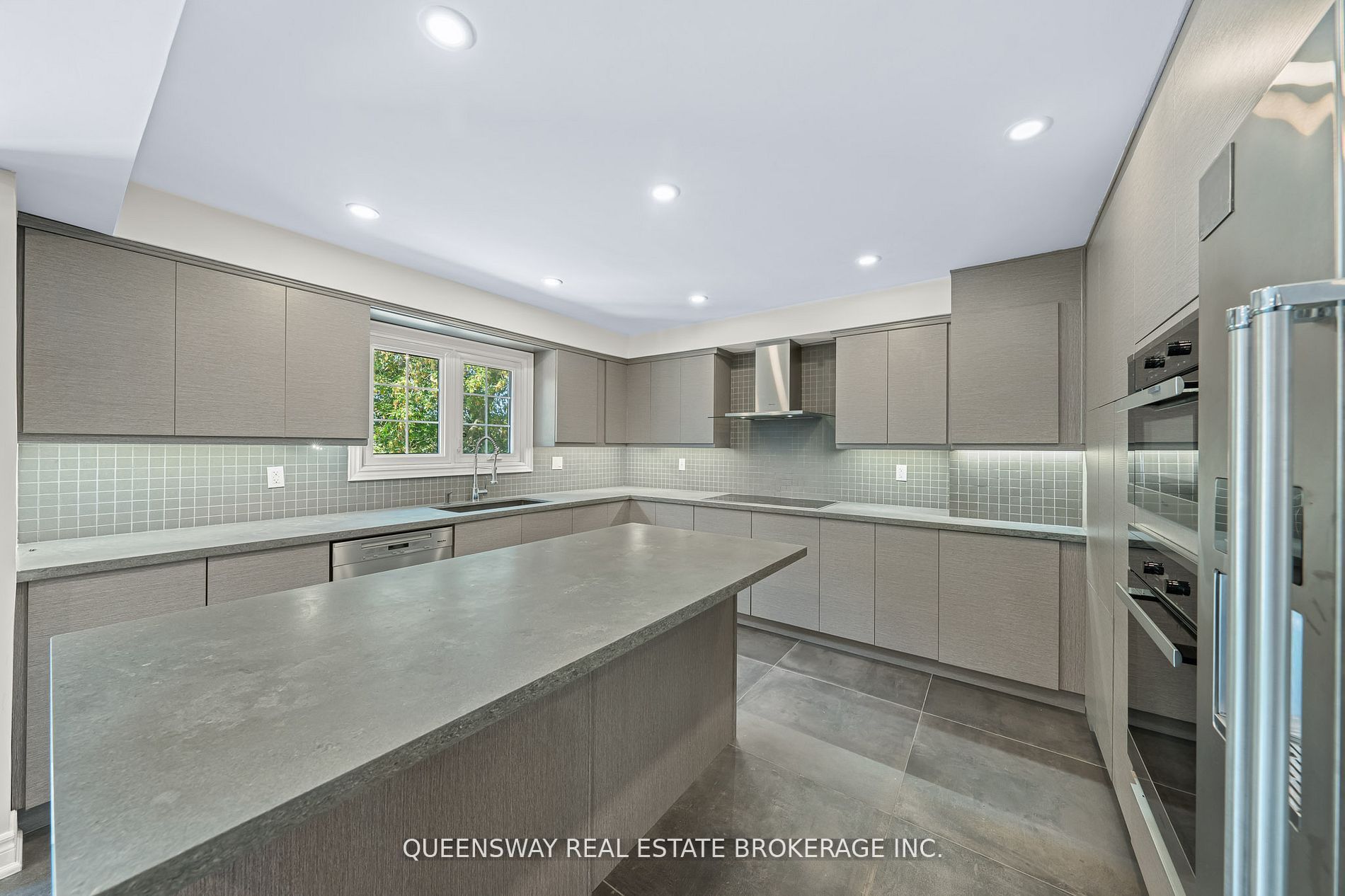 619 Culler Mews Property Photo 14