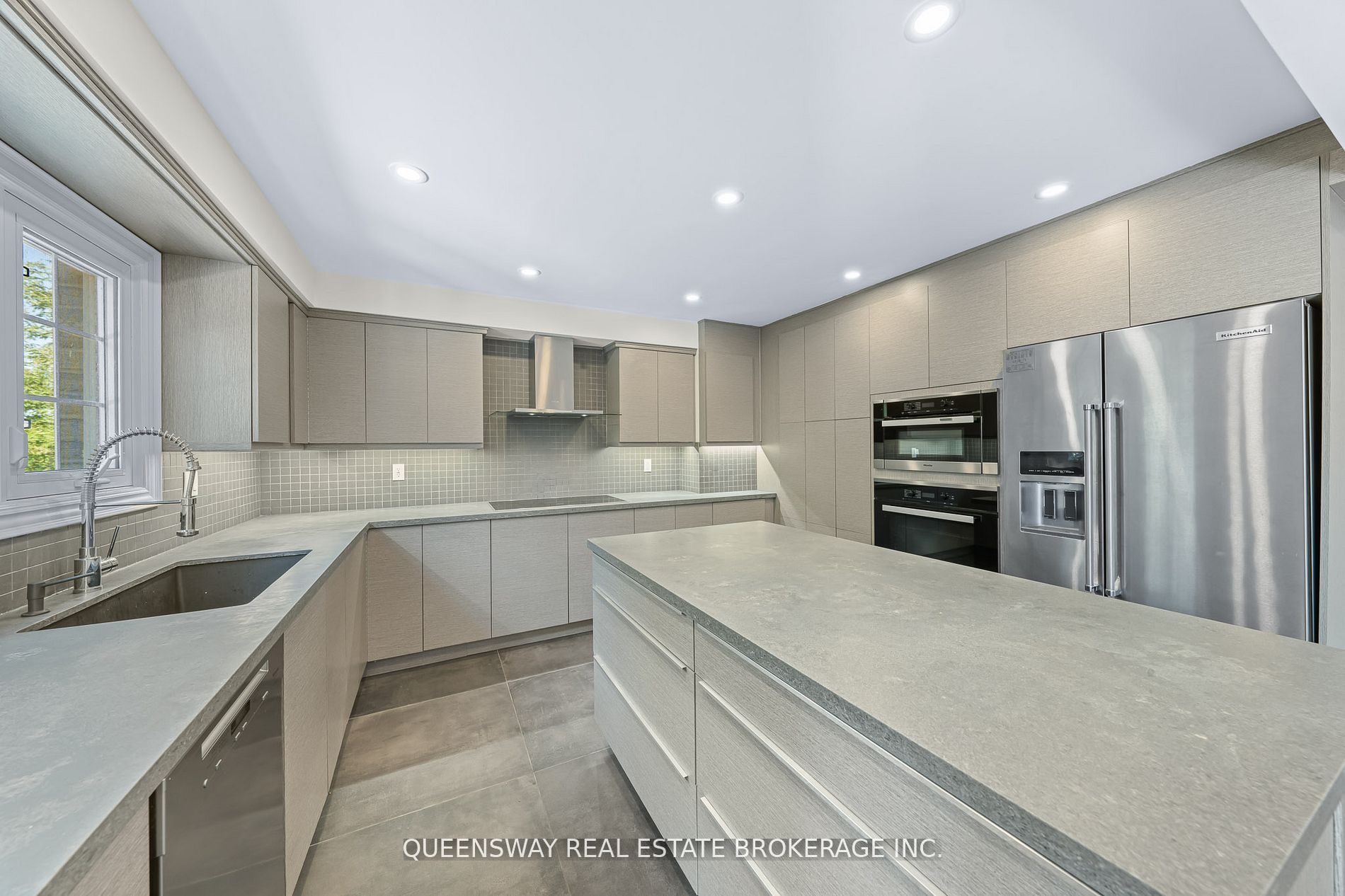 619 Culler Mews Property Photo 15