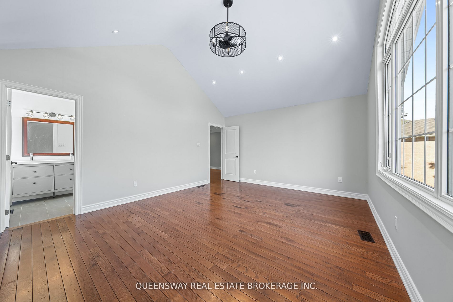 619 Culler Mews Property Photo 25