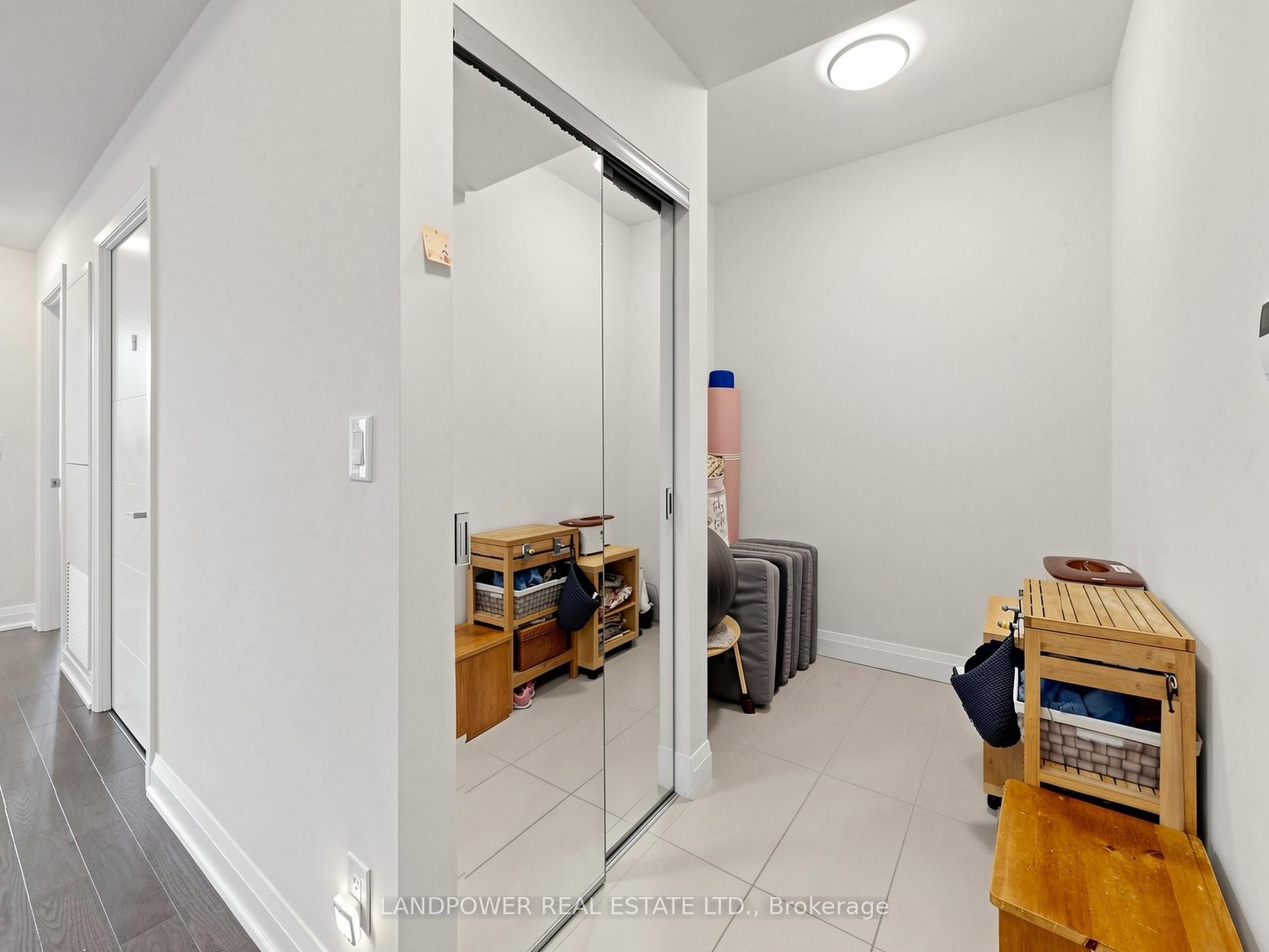 18 Uptown Drive 120 Property Photo 10