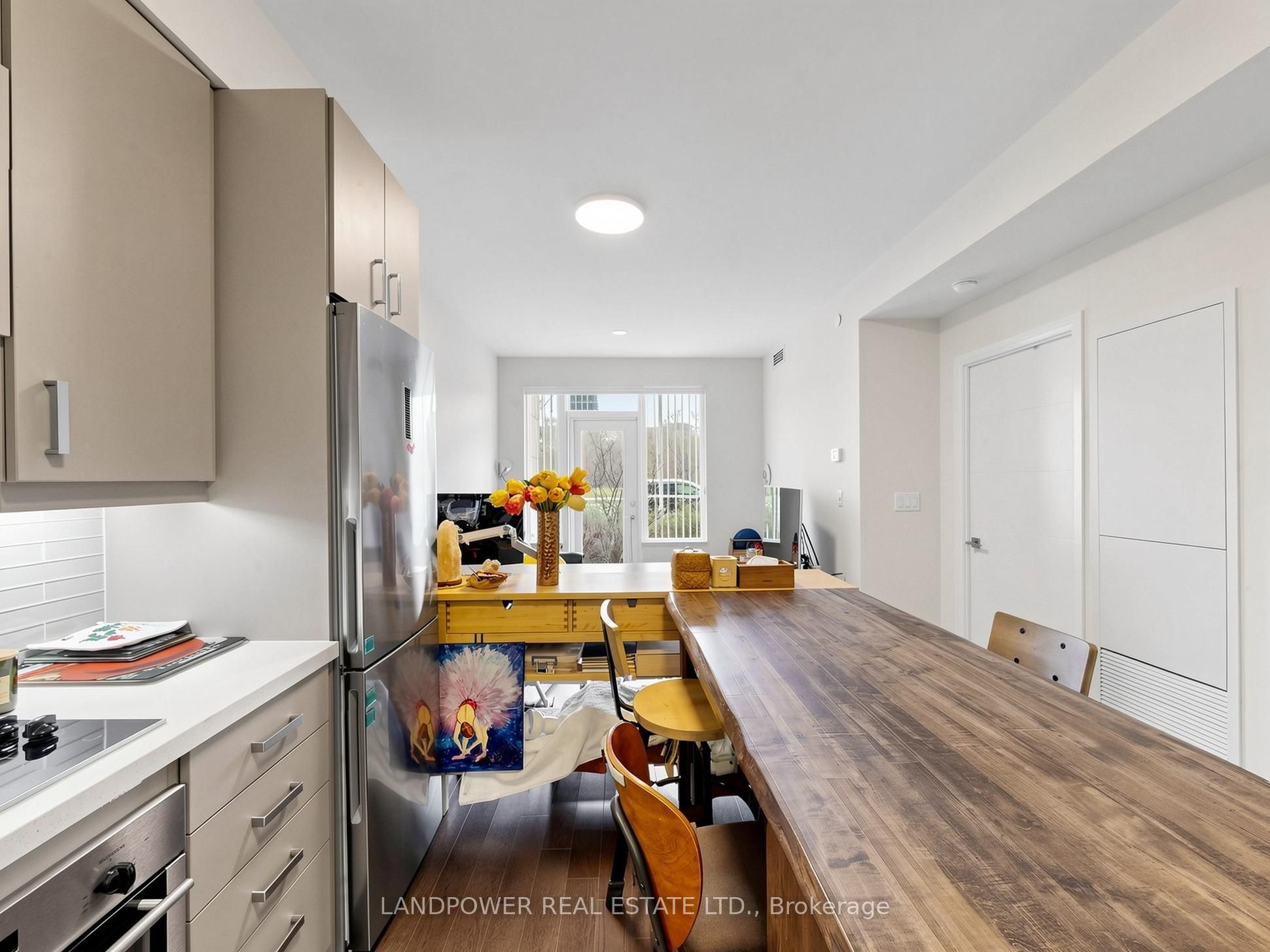 18 Uptown Drive 120 Property Photo 12