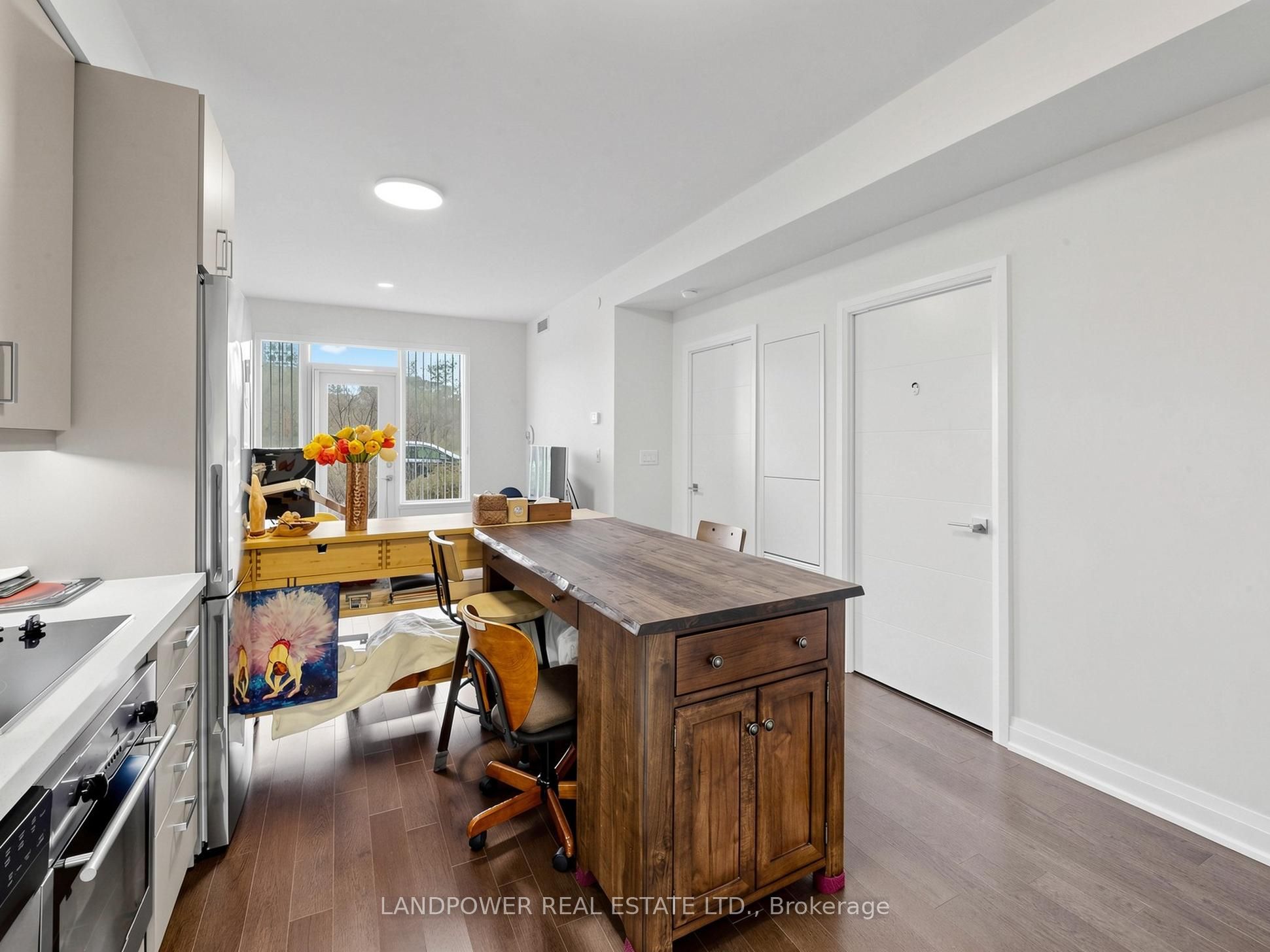 18 Uptown Drive 120 Property Photo 13