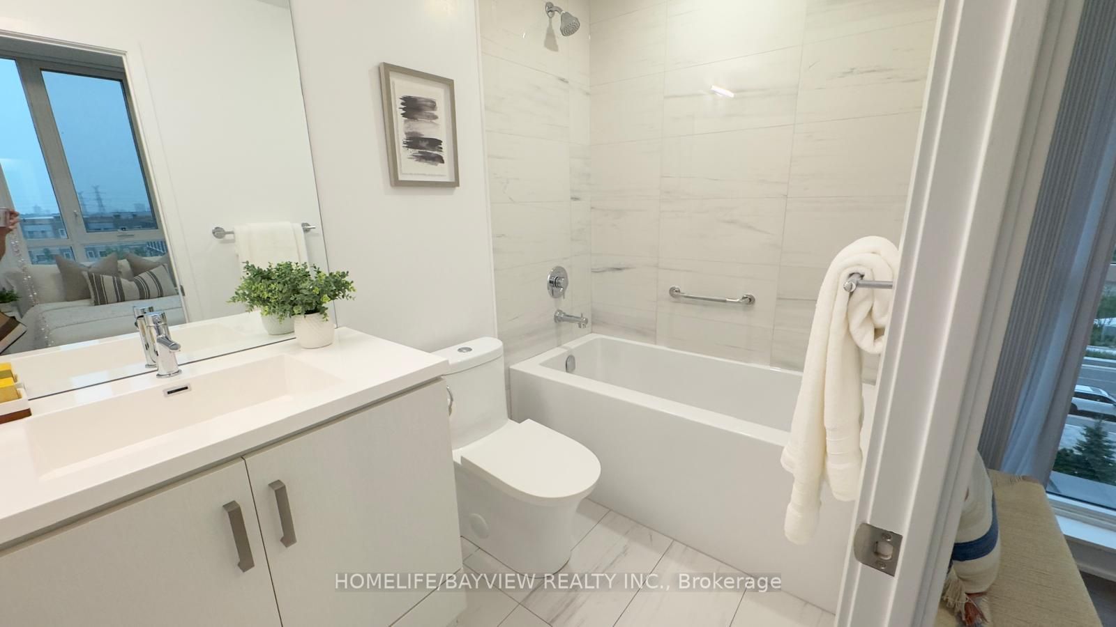 38 Honeycrisp Crescent 512 Property Photo 14