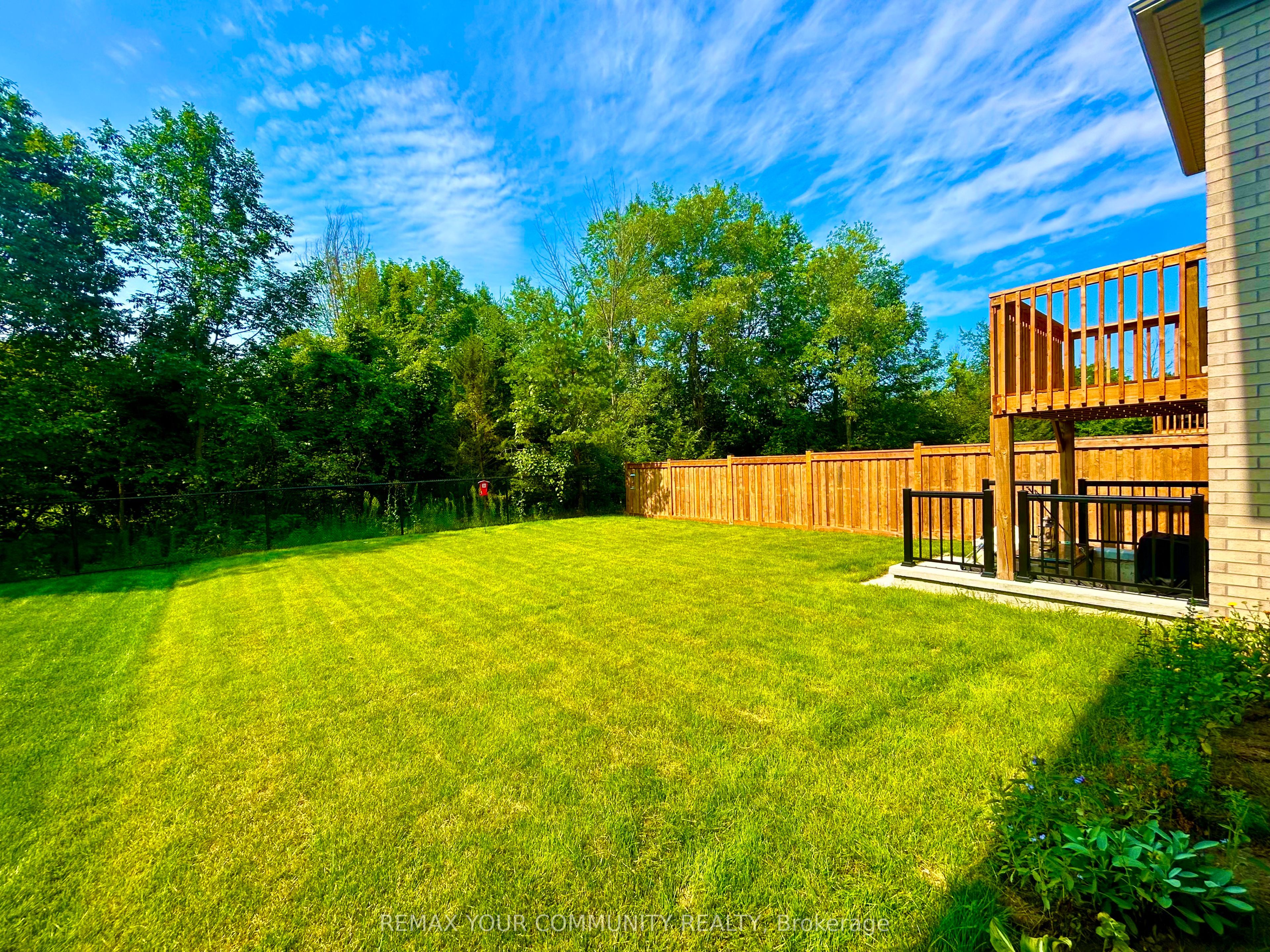 24 Baycroft Boulevard Property Photo 2