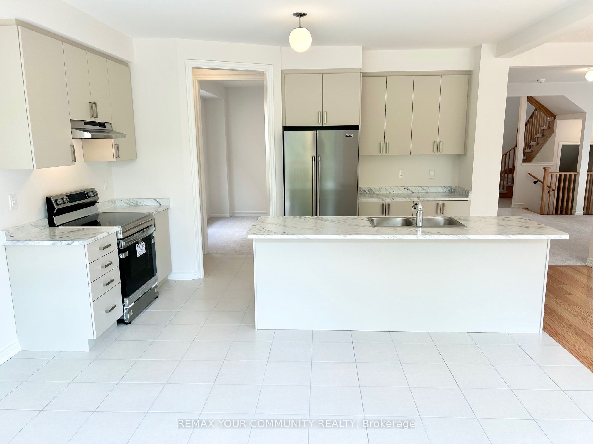 24 Baycroft Boulevard Property Photo 12