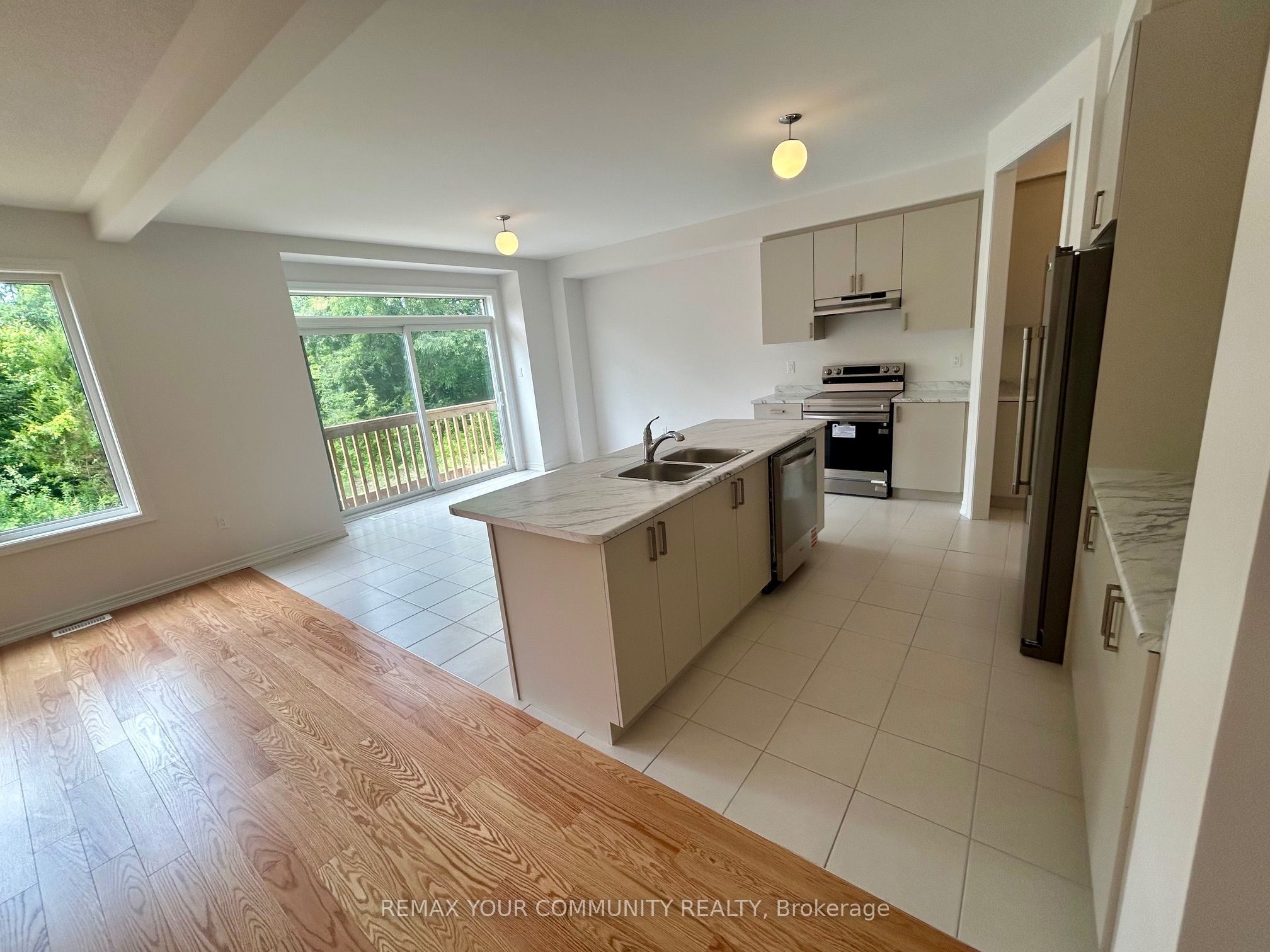 24 Baycroft Boulevard Property Photo 18