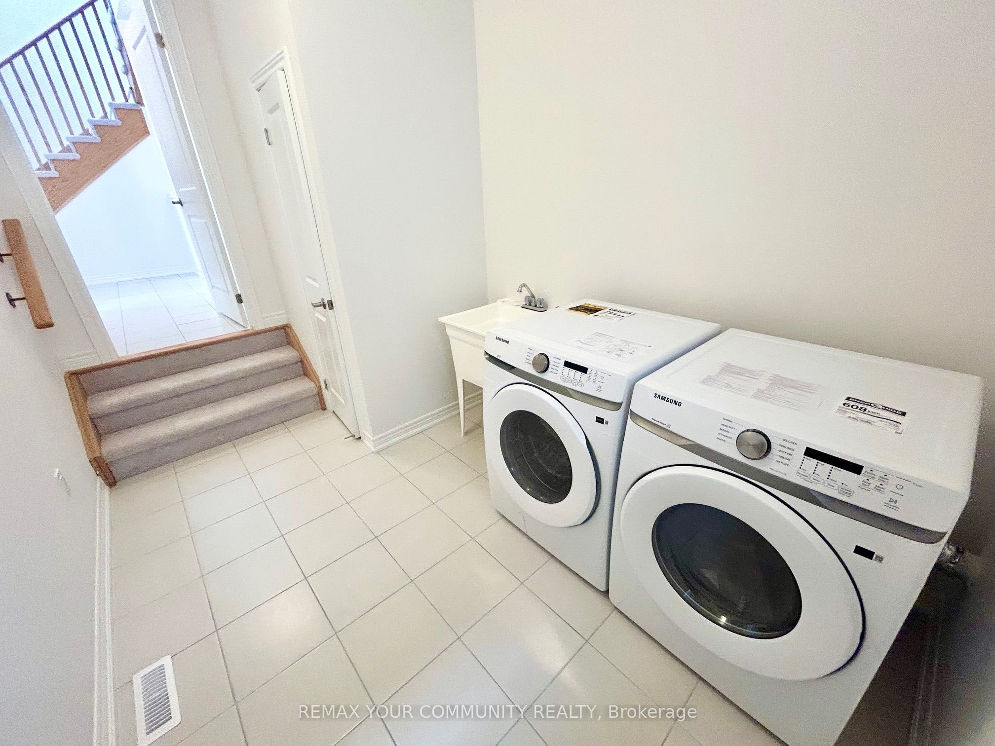 24 Baycroft Boulevard Property Photo 31