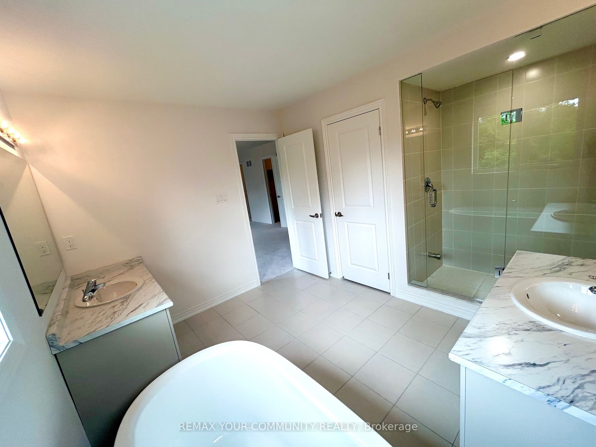 24 Baycroft Boulevard Property Photo 39
