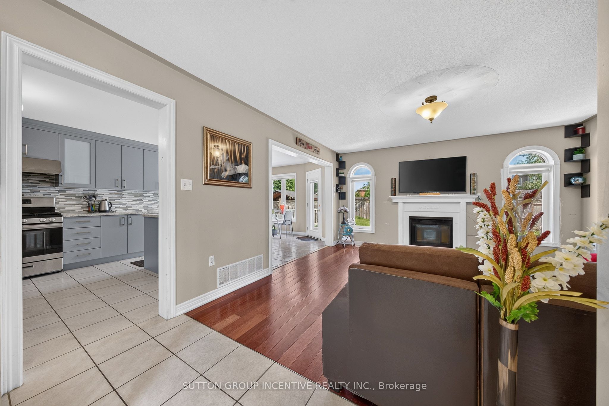850 Leslie Drive Property Photo 4