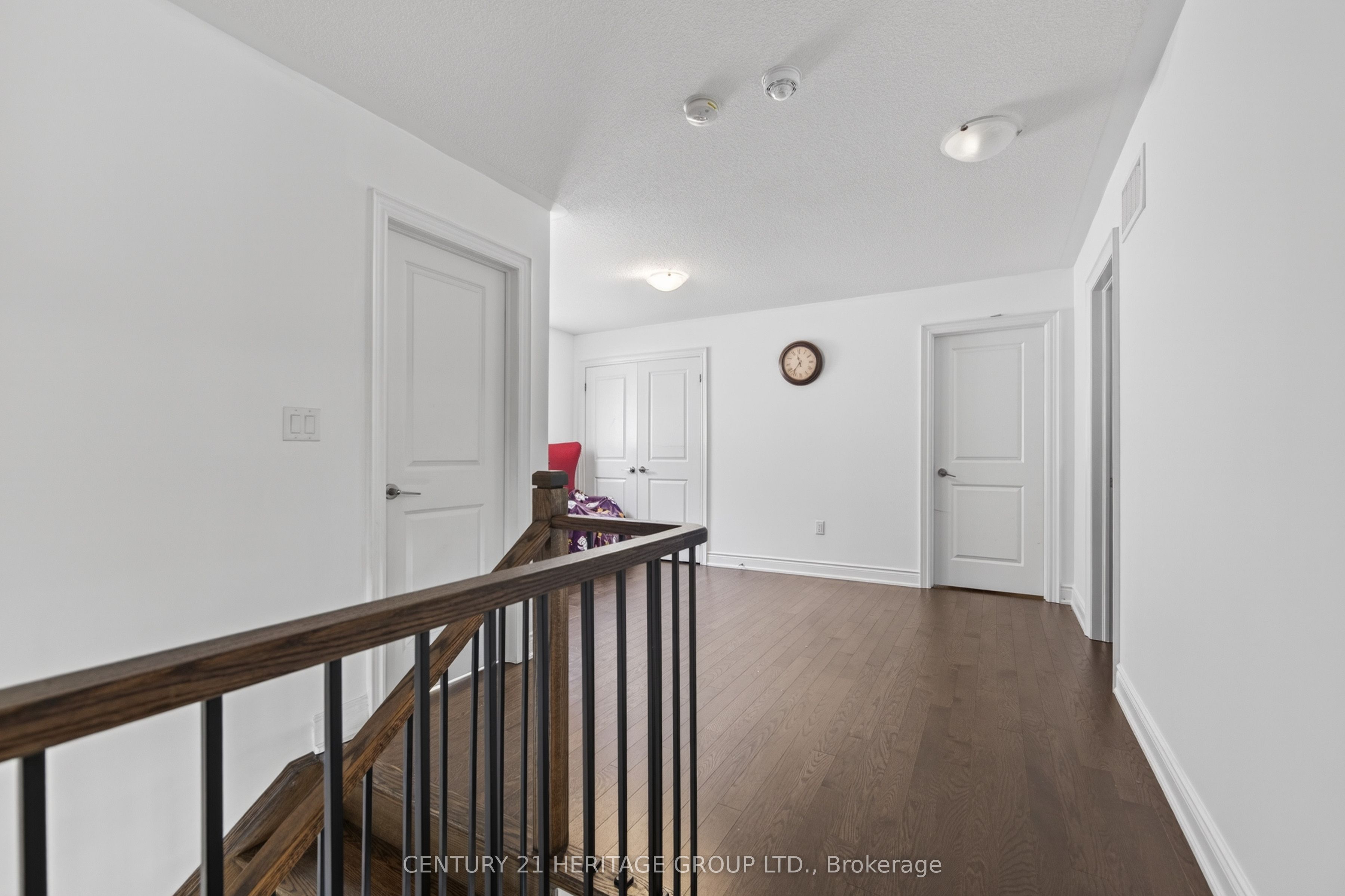 77 Montrose Boulevard Property Photo 16