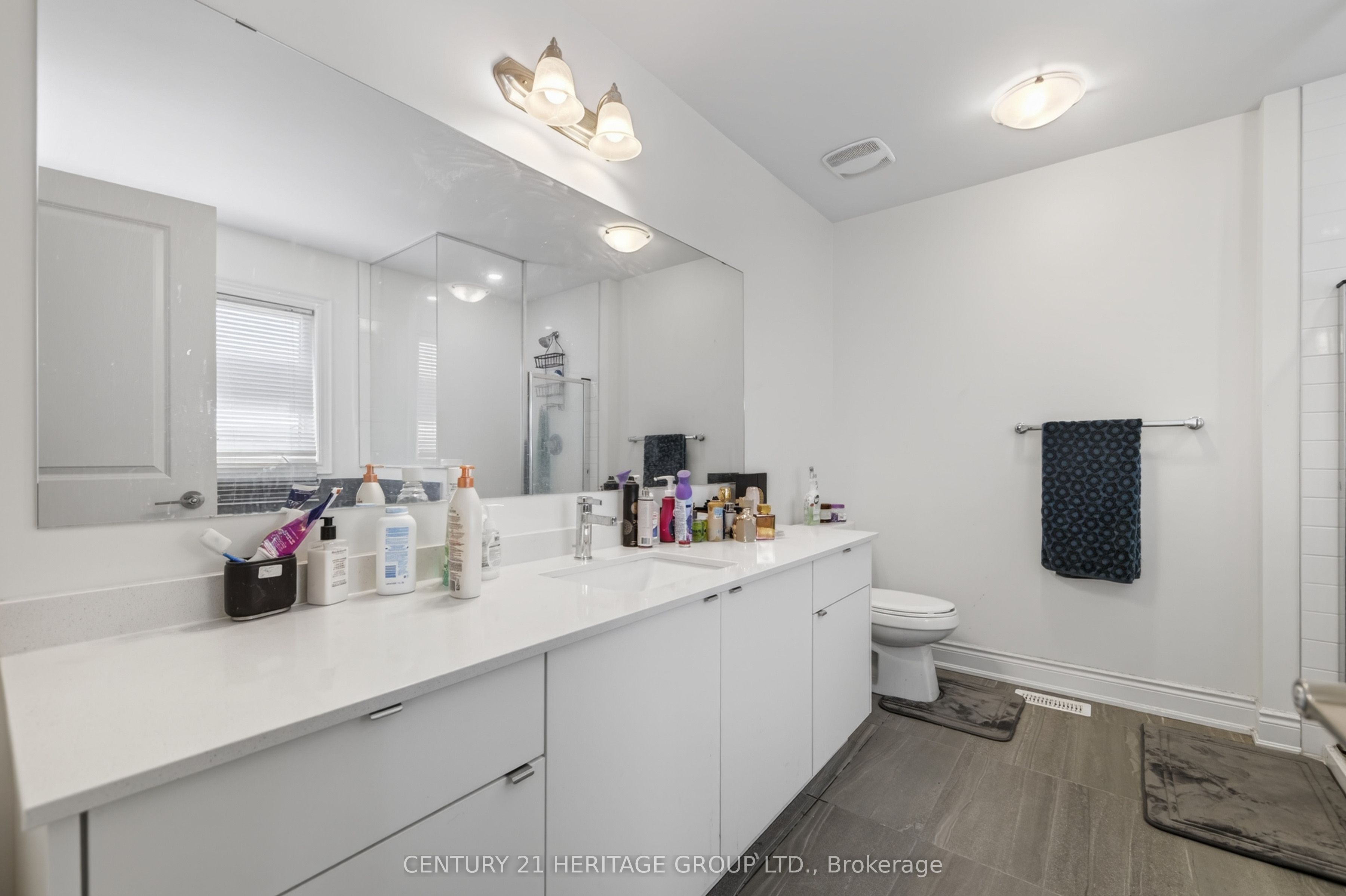 77 Montrose Boulevard Property Photo 18