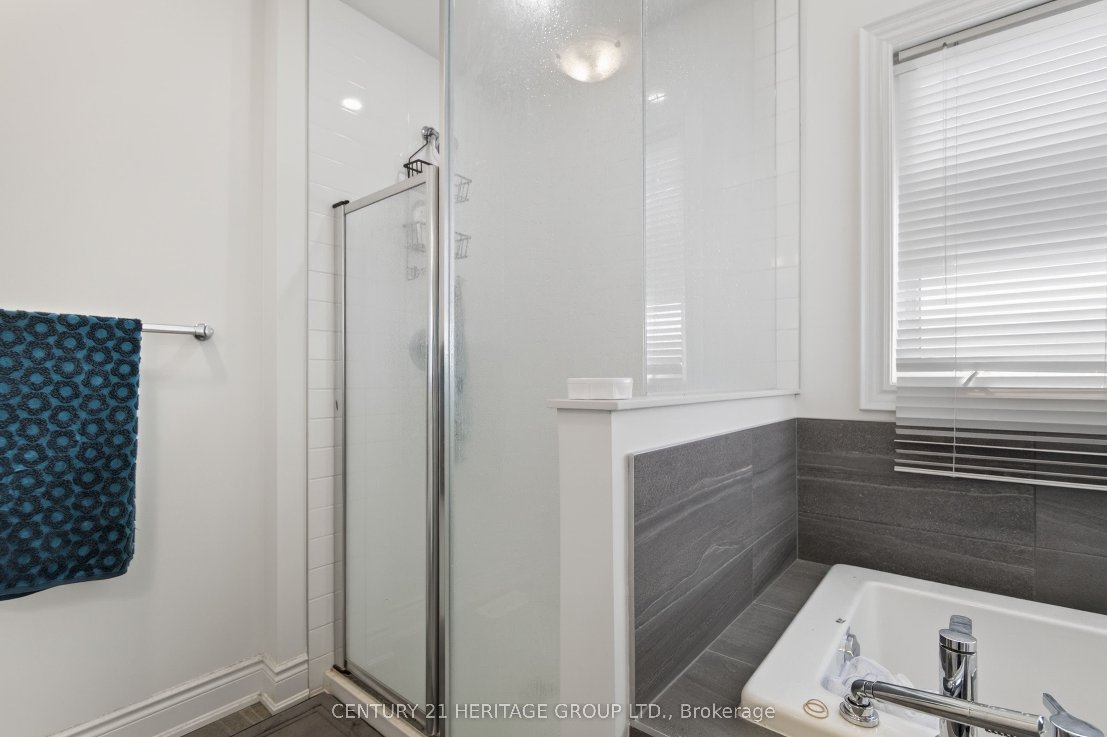 77 Montrose Boulevard Property Photo 19