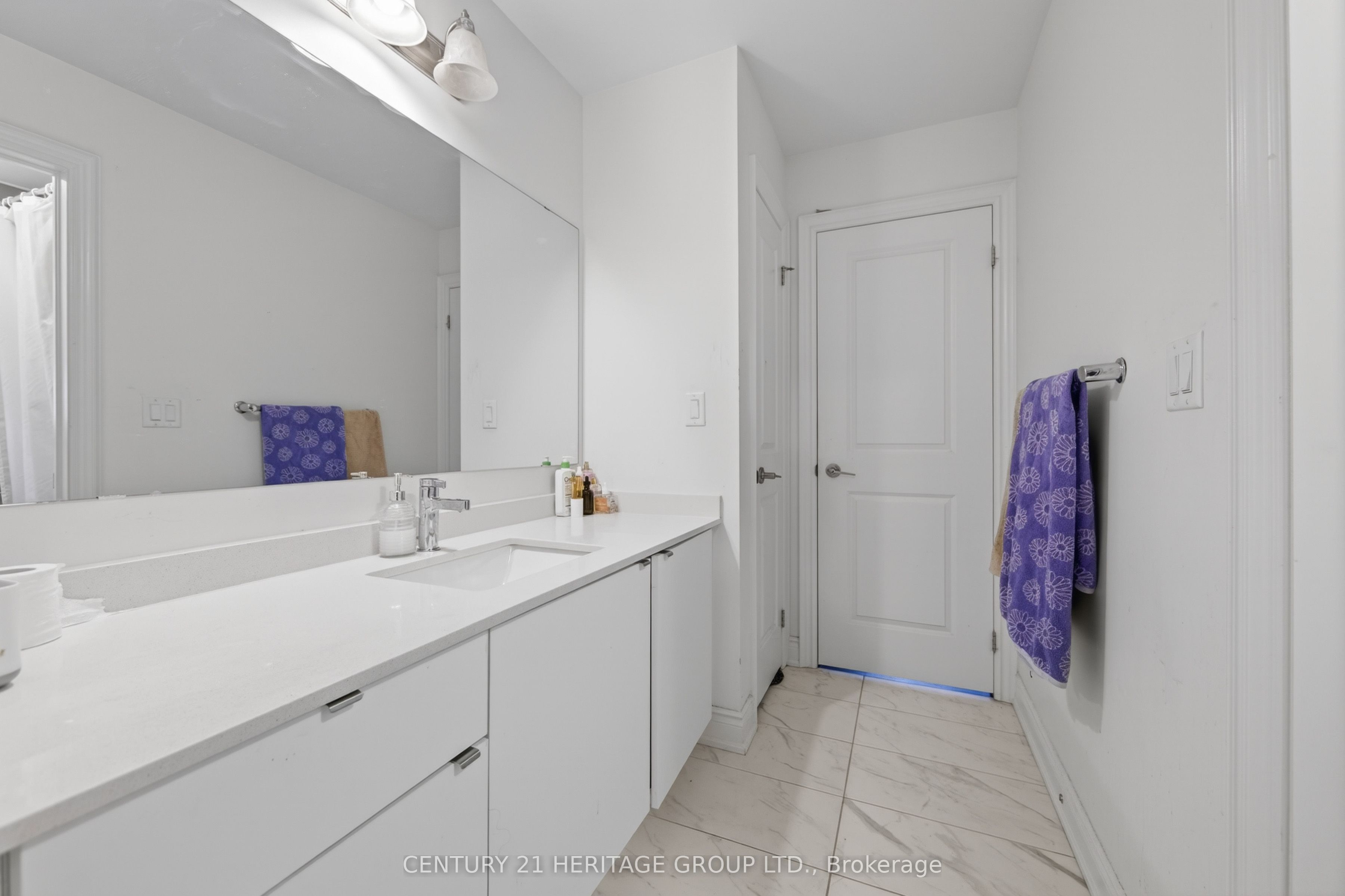 77 Montrose Boulevard Property Photo 22