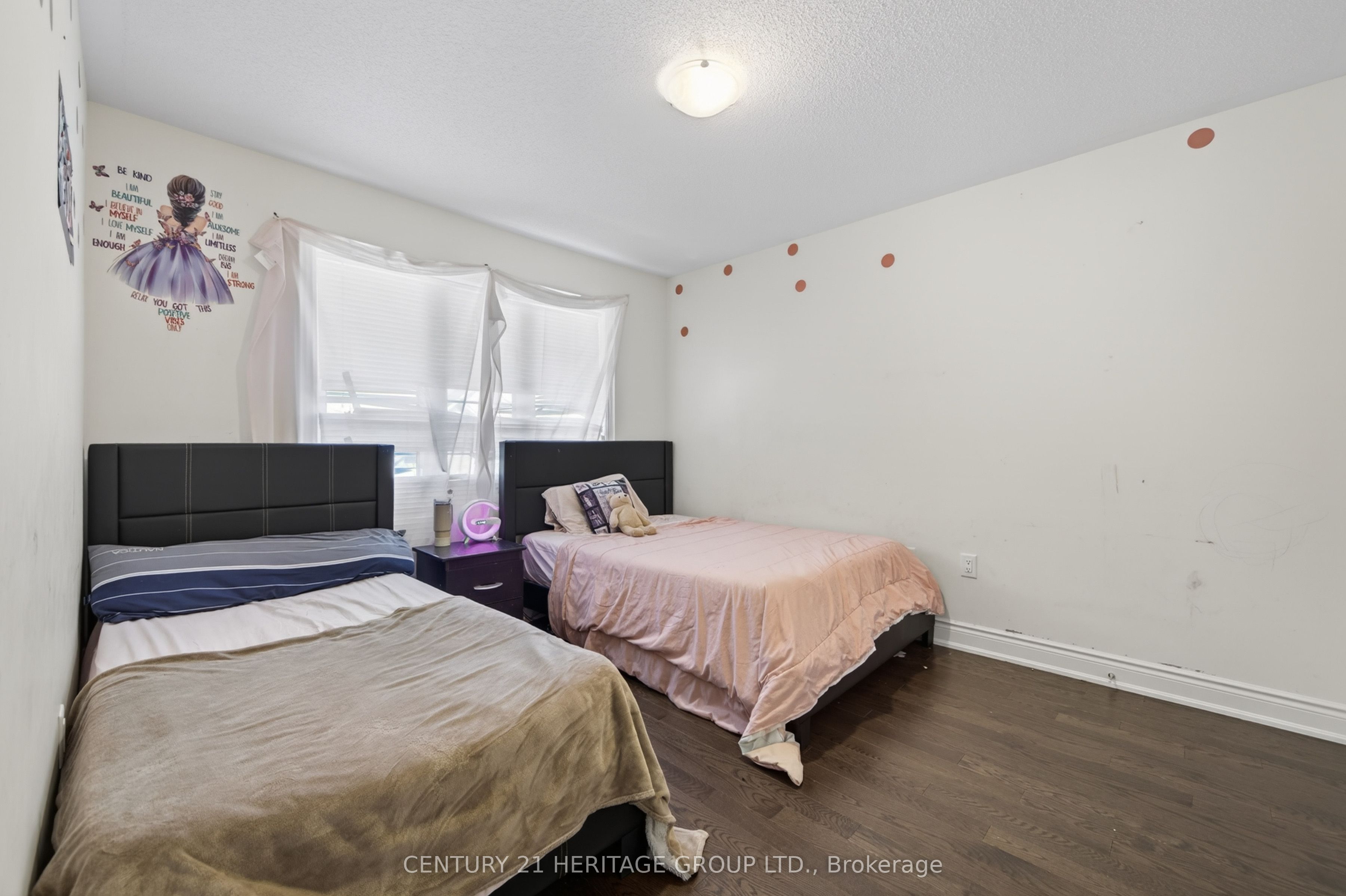 77 Montrose Boulevard Property Photo 26