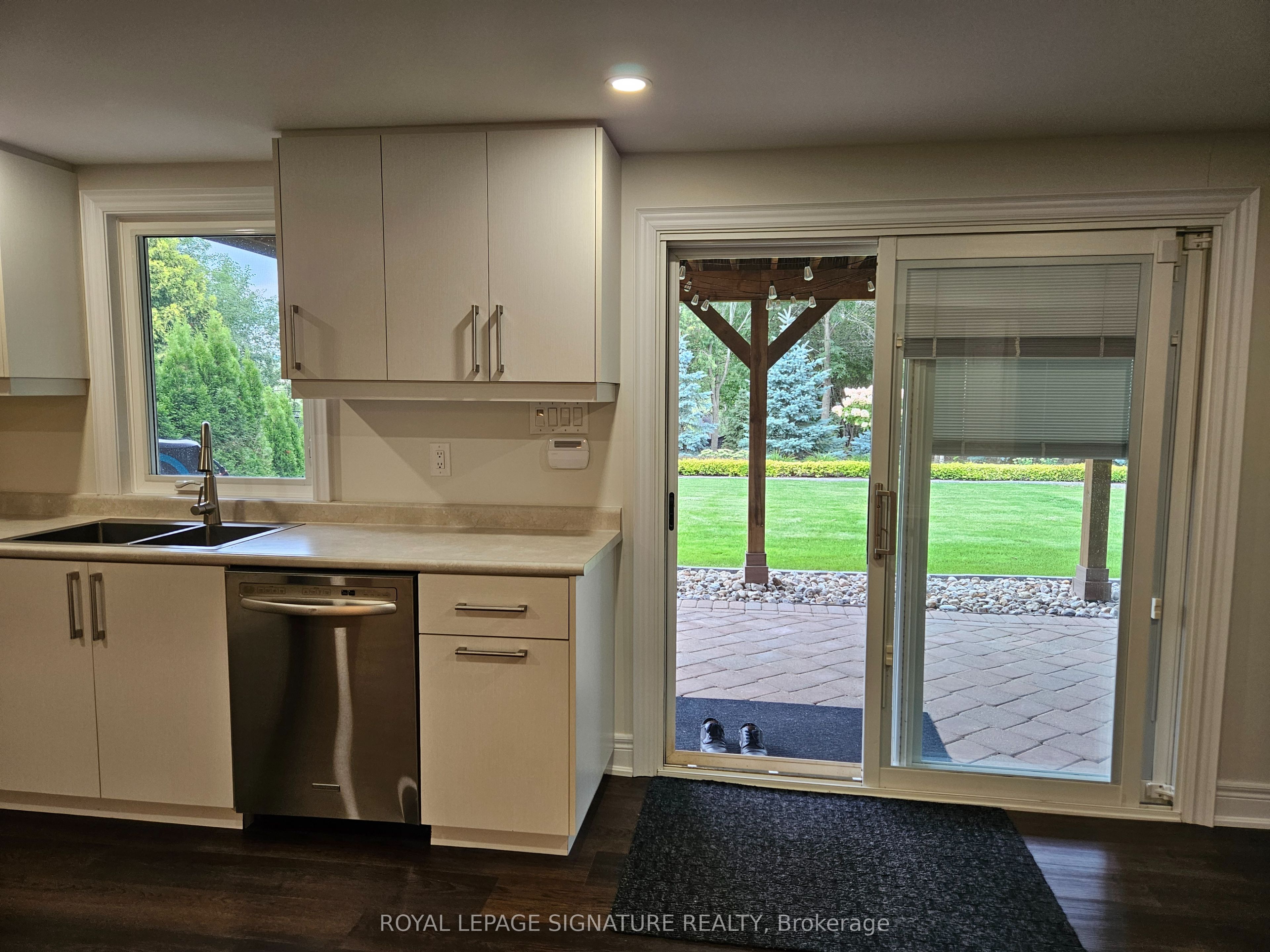 30 Craigleith Crescent Lower Property Photo 5