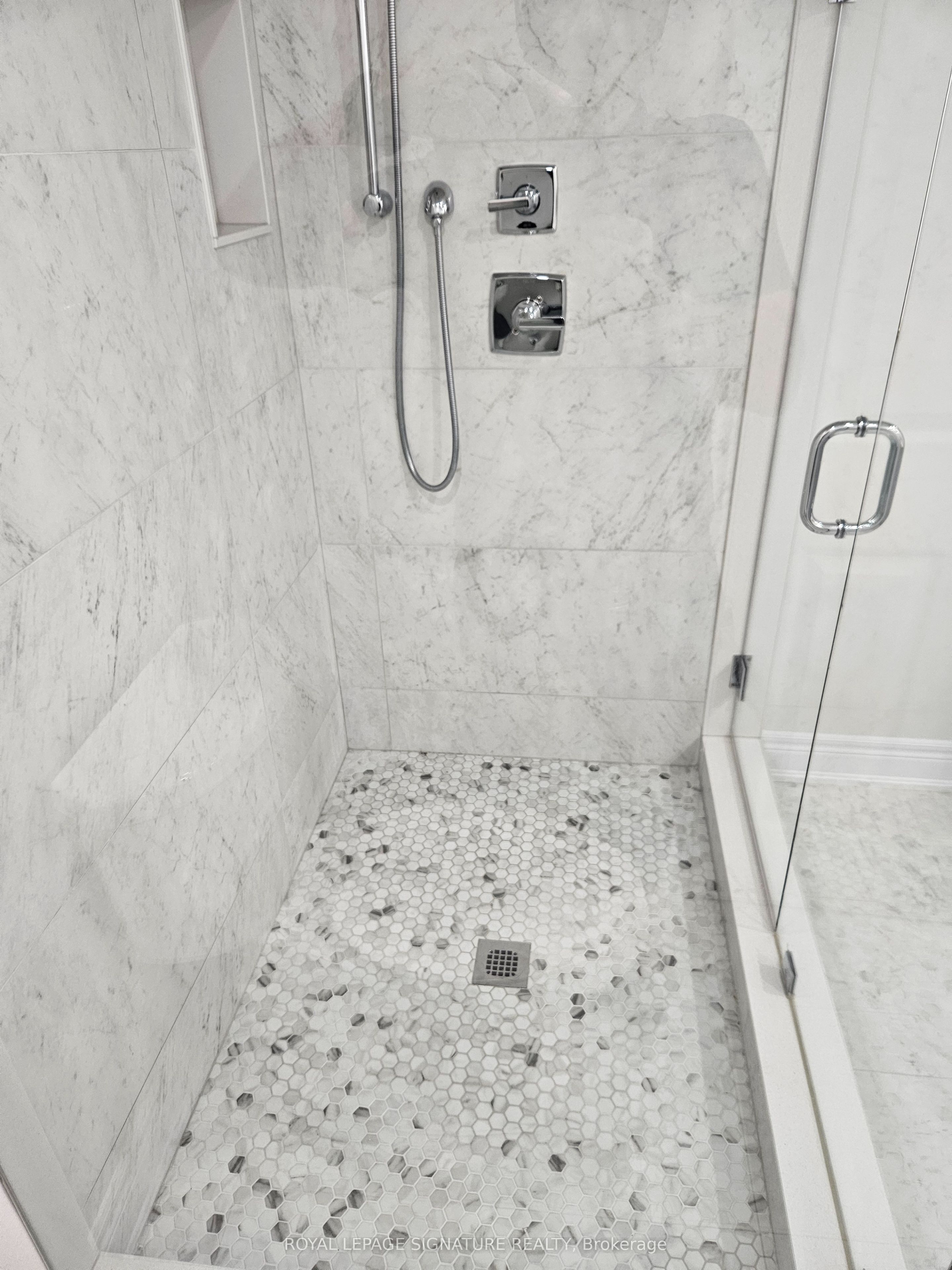 30 Craigleith Crescent Lower Property Photo 14