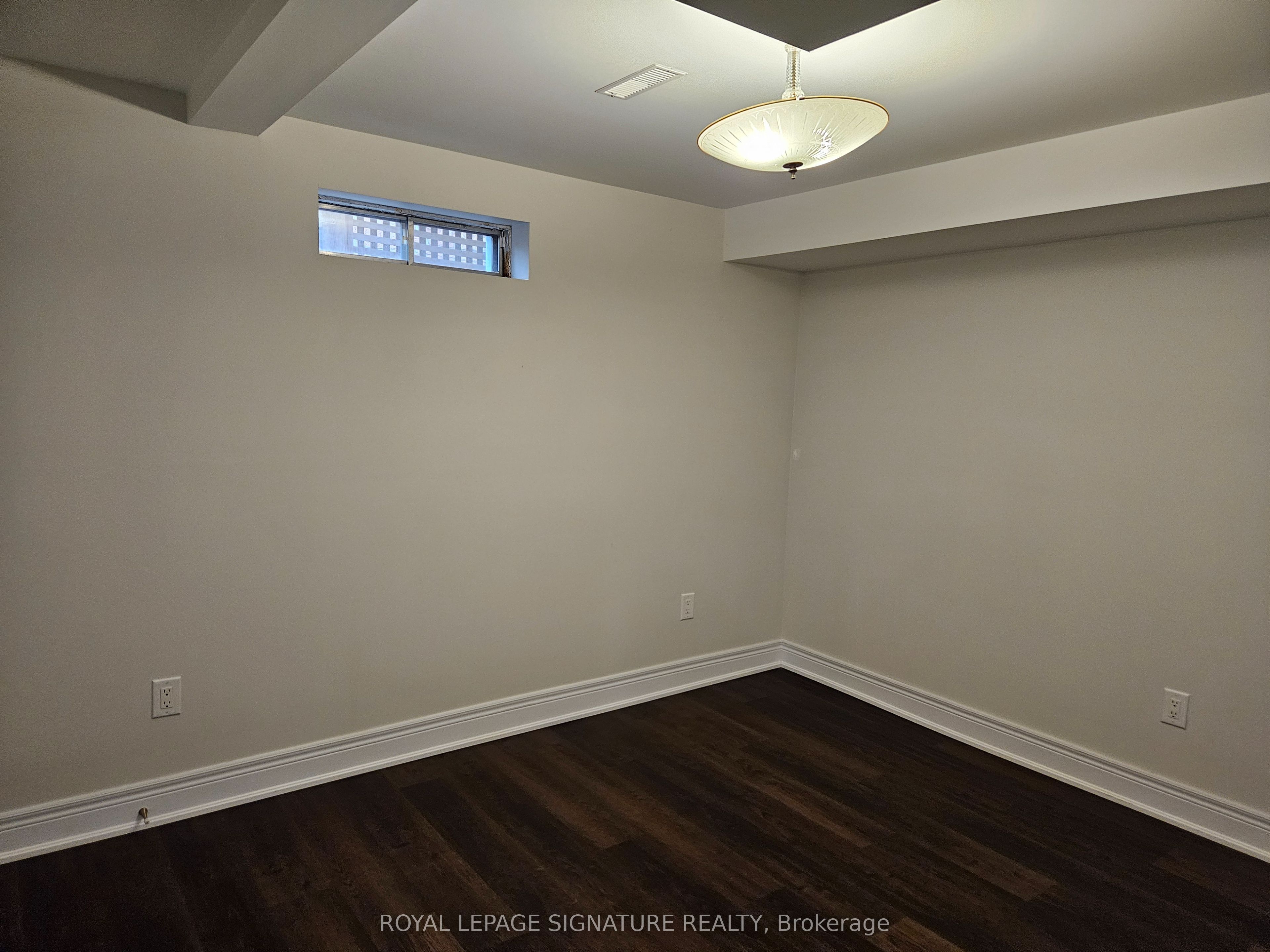 30 Craigleith Crescent Lower Property Photo 18