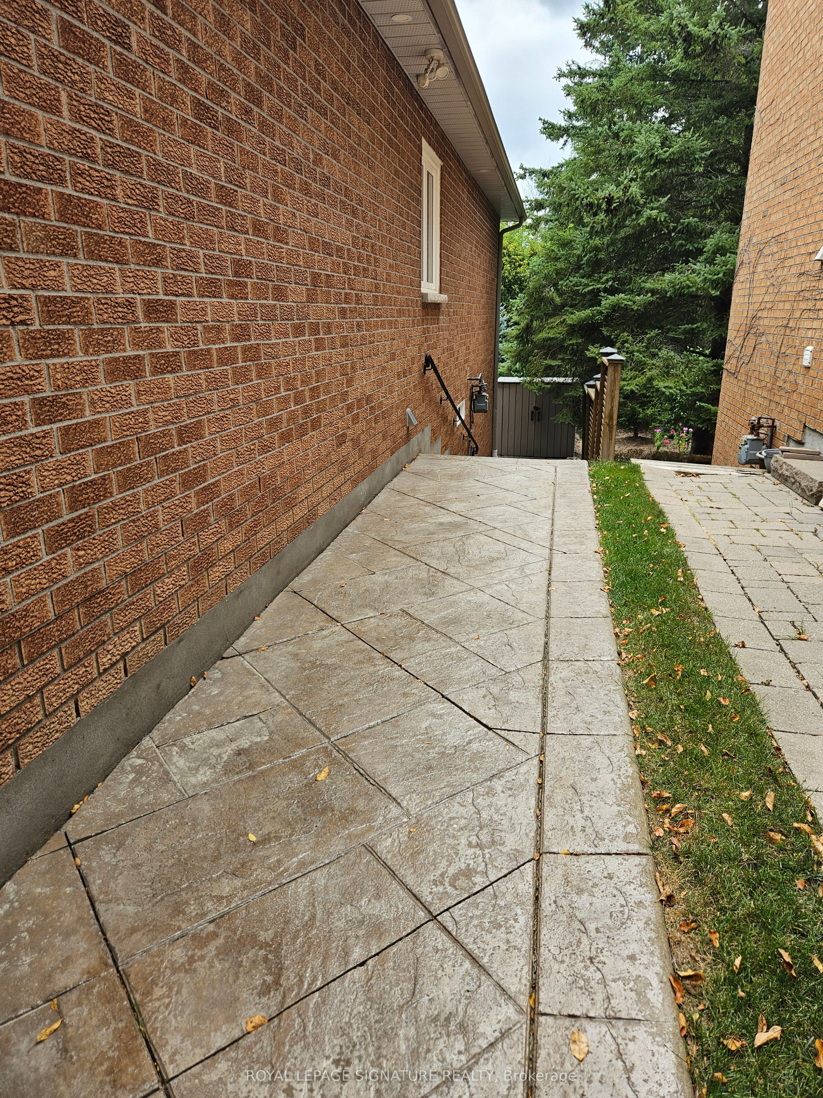 30 Craigleith Crescent Lower Property Photo 45