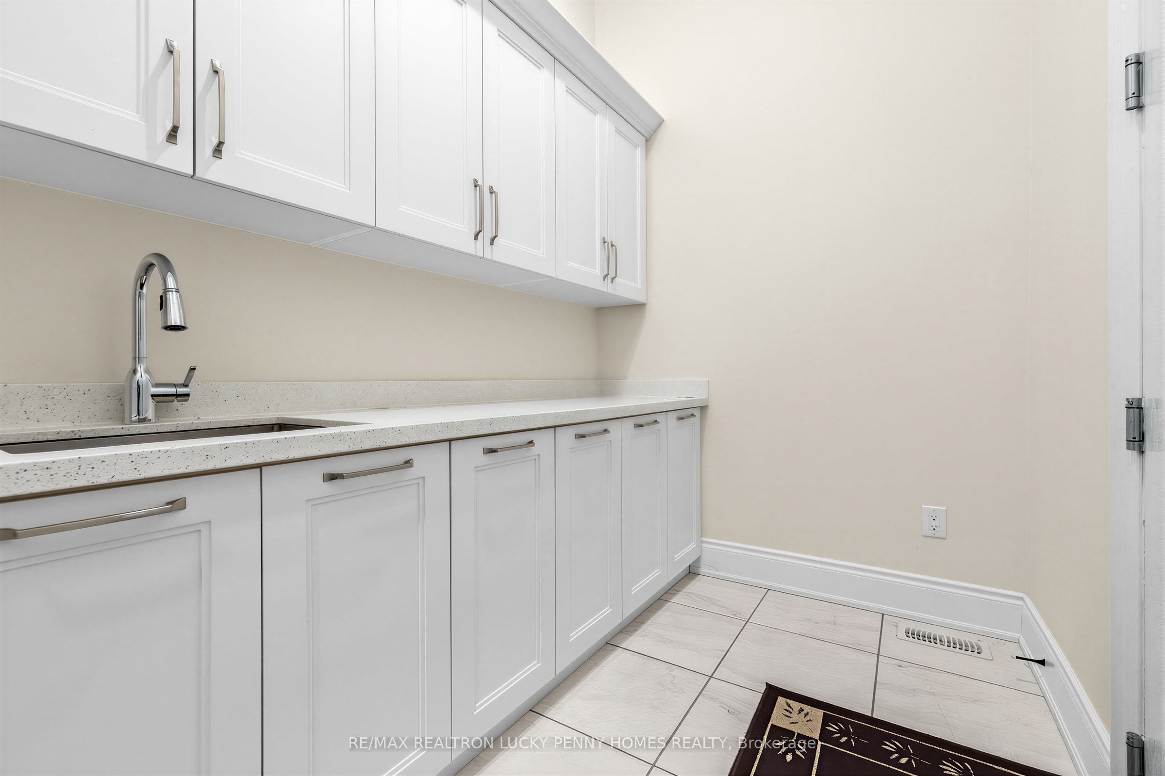 15 Tralee Court Property Photo 34