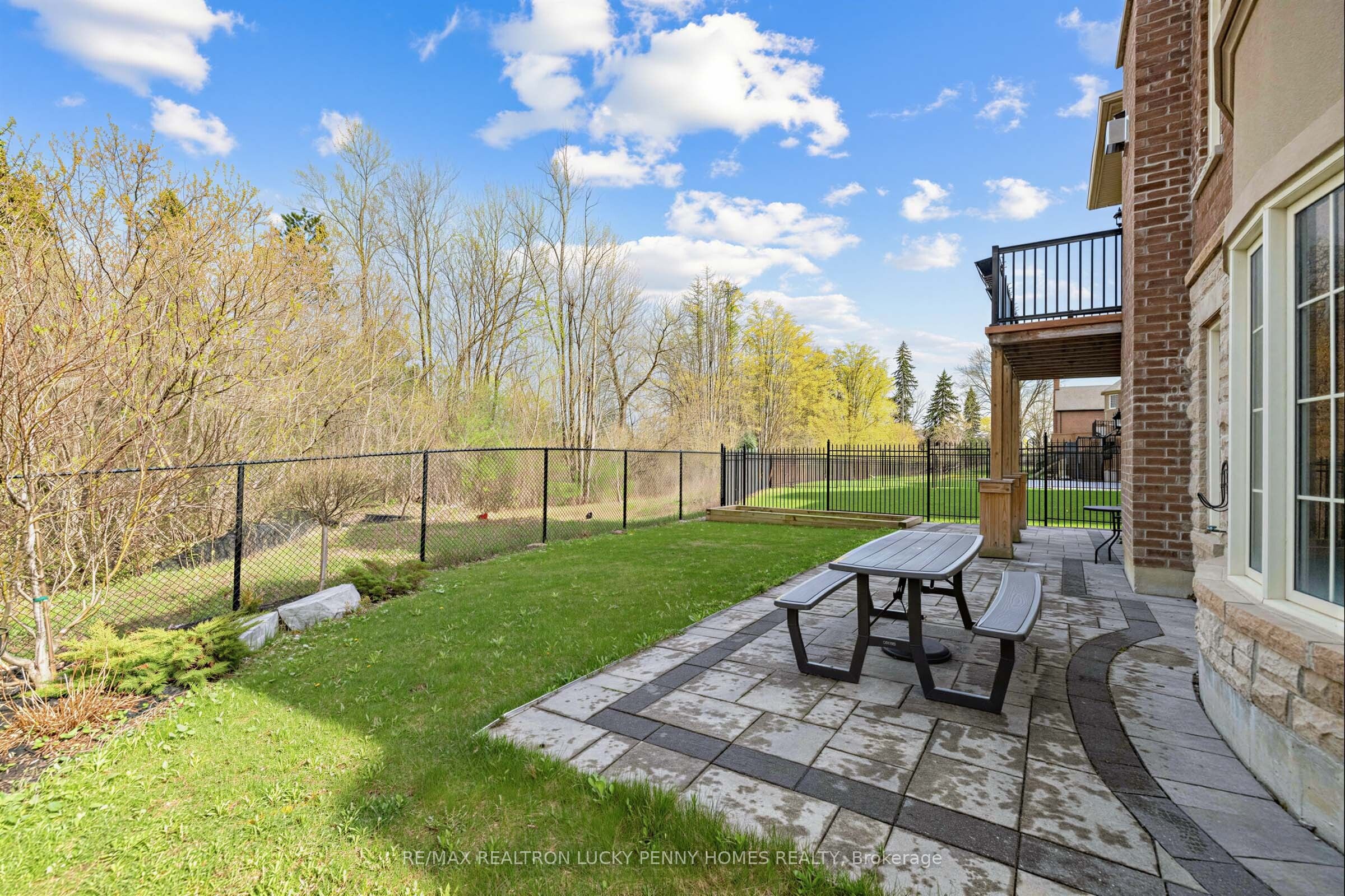 15 Tralee Court Property Photo 37
