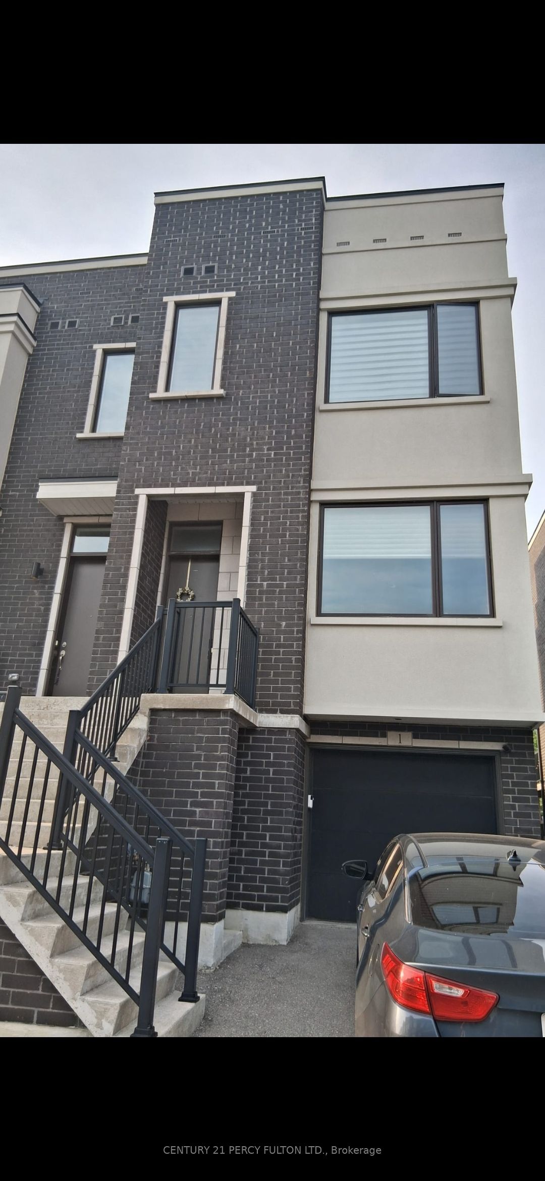 1 Sydney Circle Property Photo 1