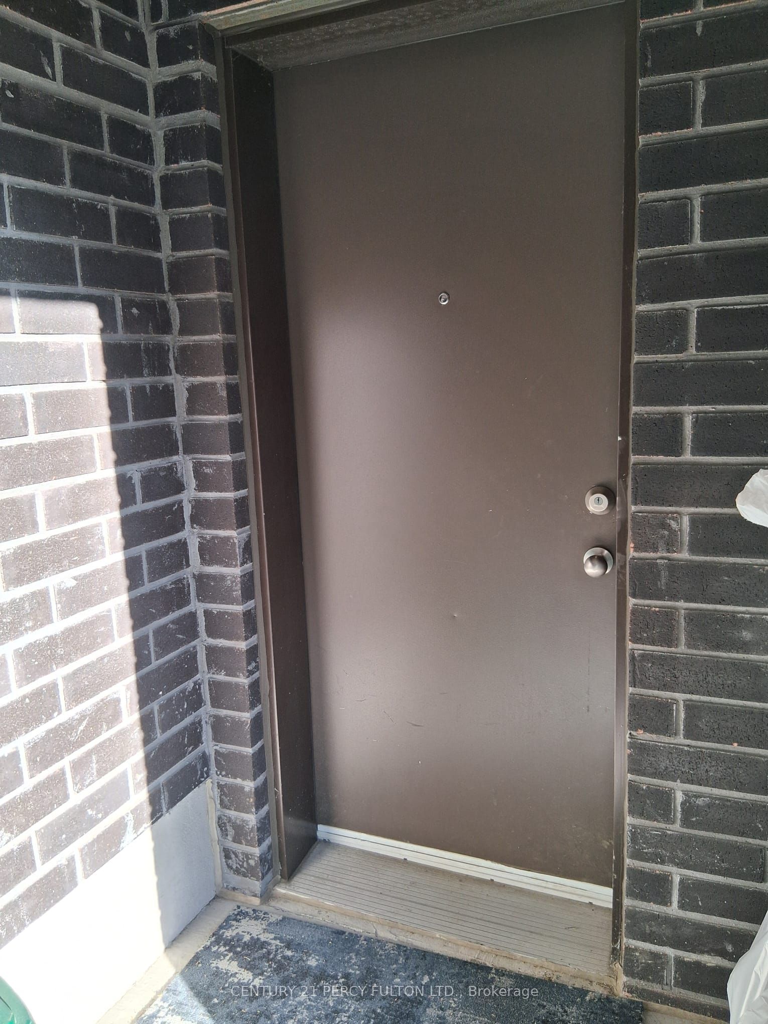 1 Sydney Circle Property Photo 2