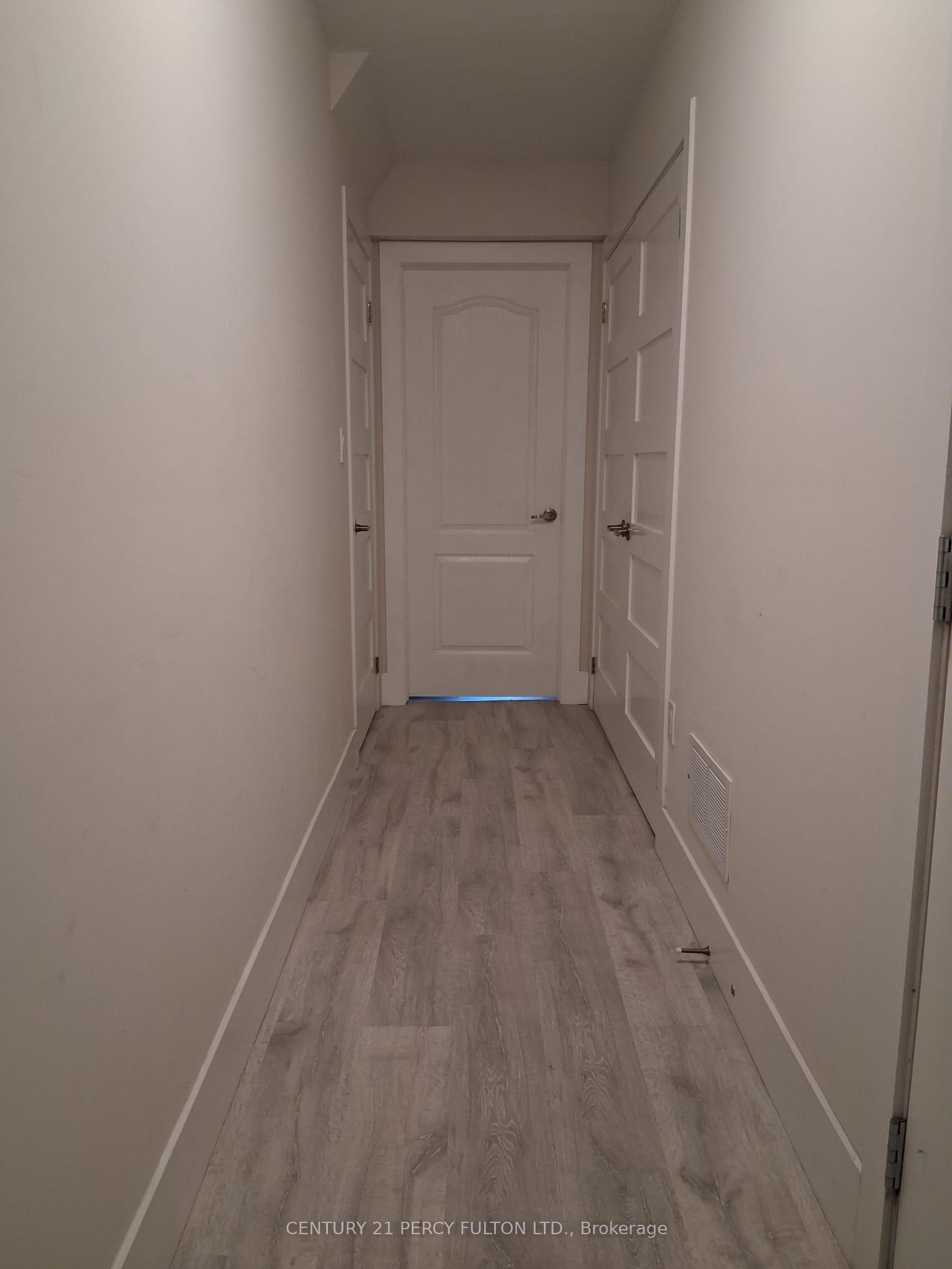1 Sydney Circle Property Photo 3