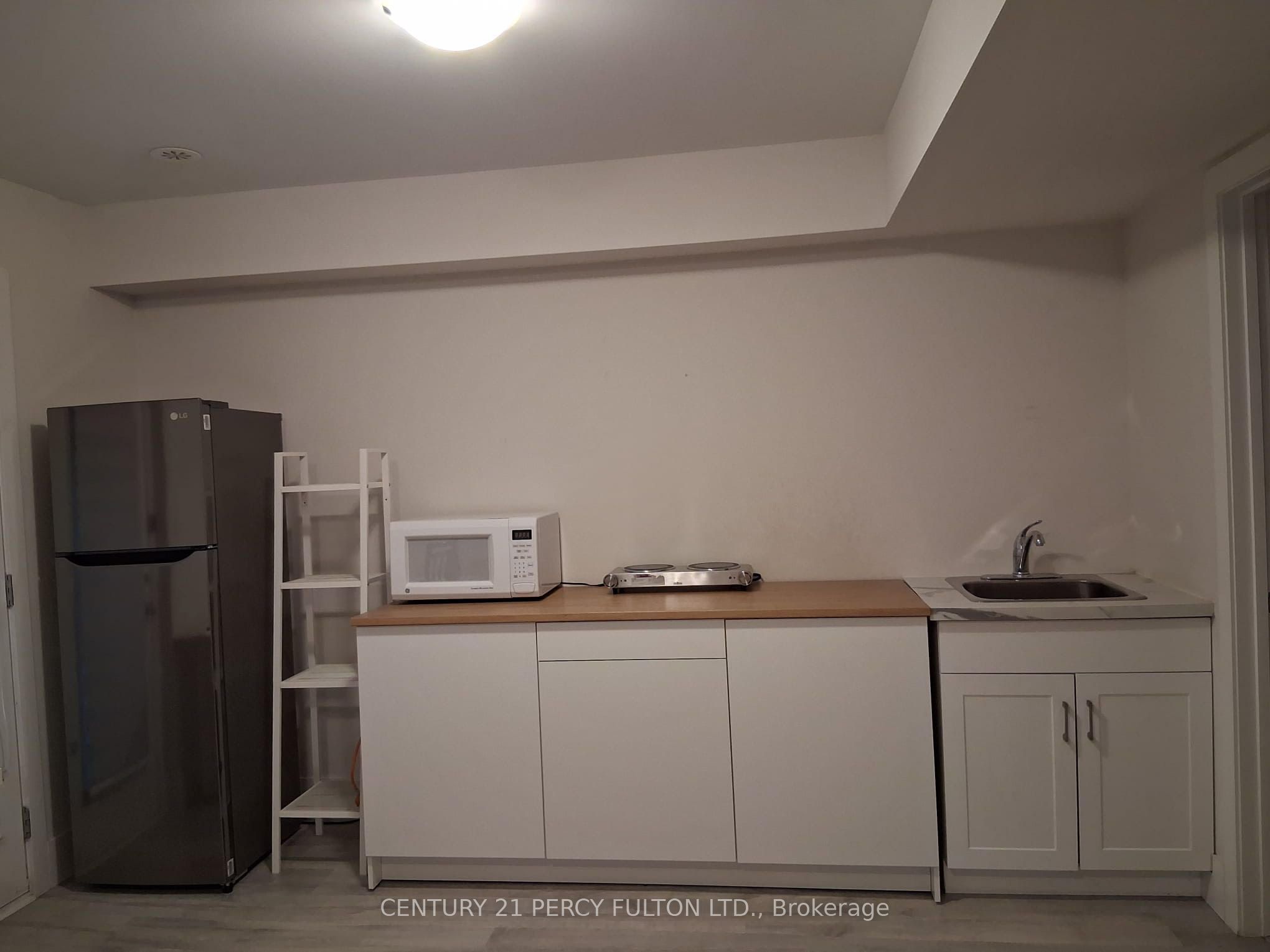 1 Sydney Circle Property Photo 4