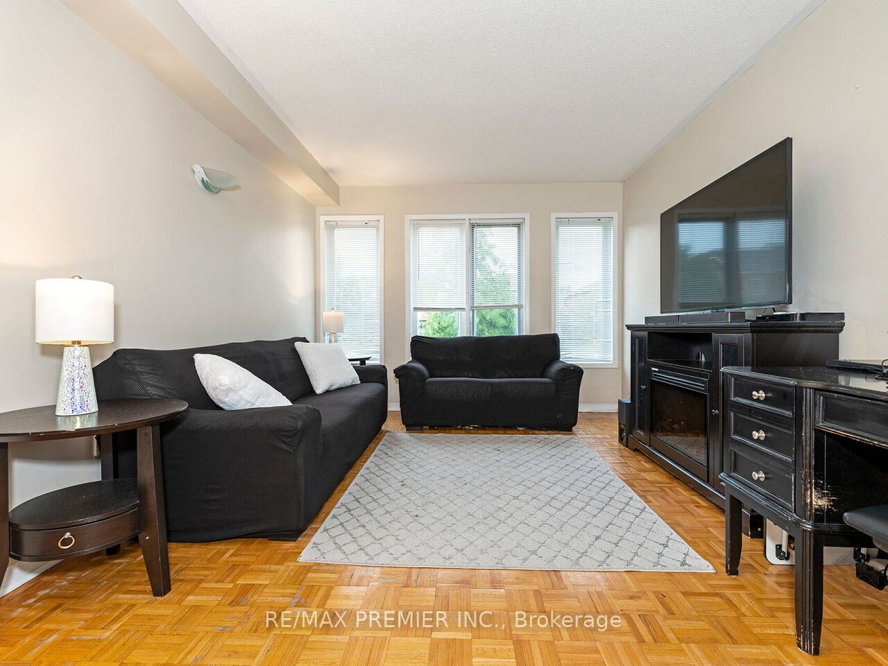 32 Stonebriar Drive Property Photo 6