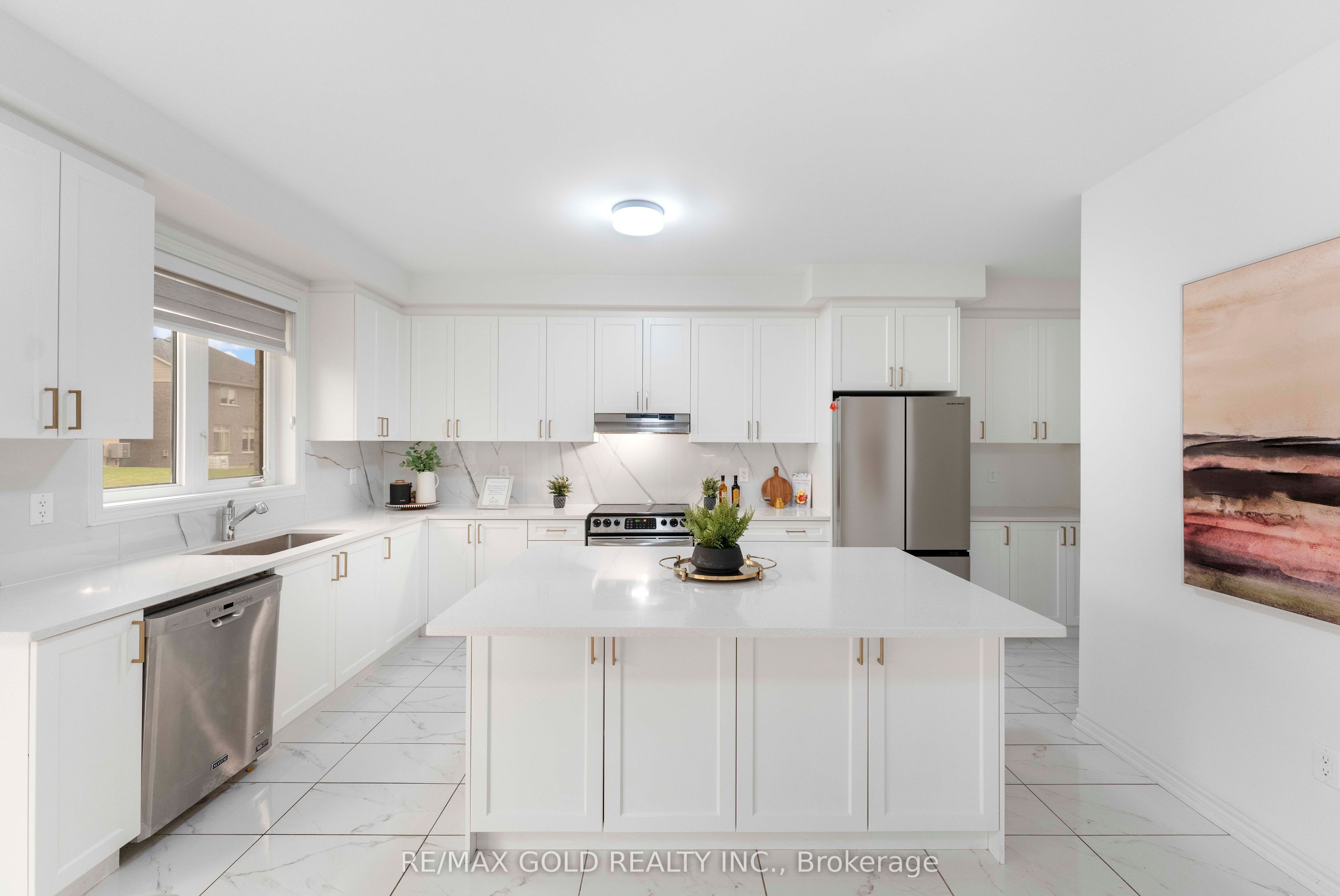 9 Sandhill Crescent Property Photo 15