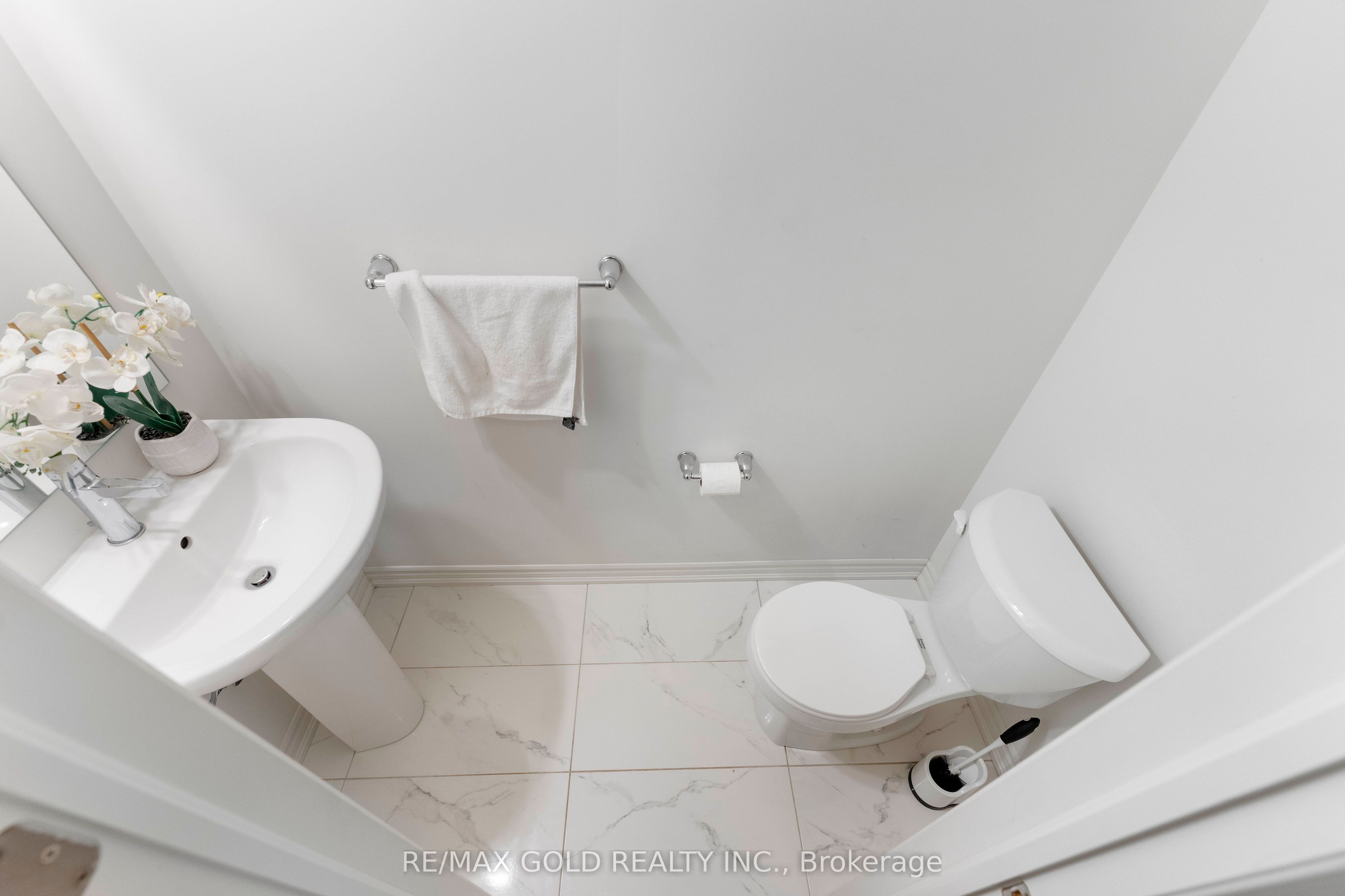 9 Sandhill Crescent Property Photo 23