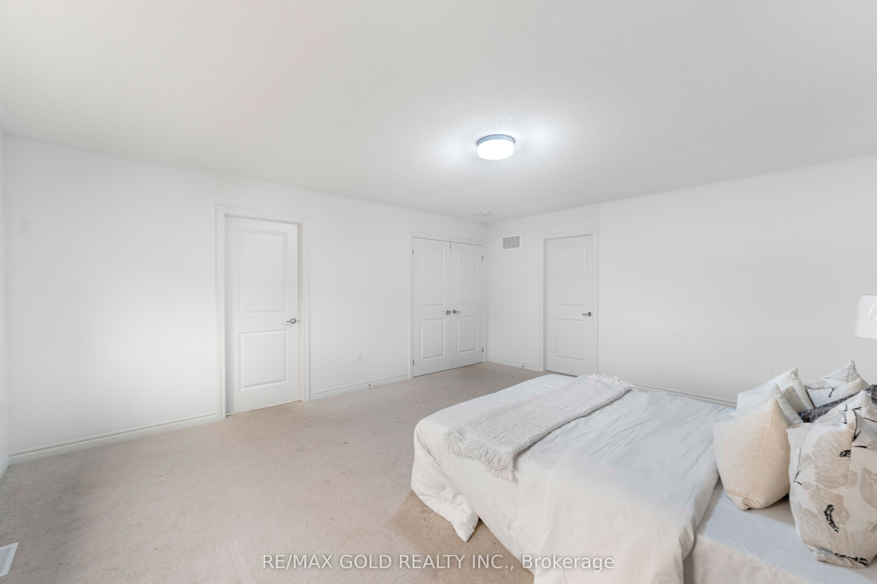 9 Sandhill Crescent Property Photo 31