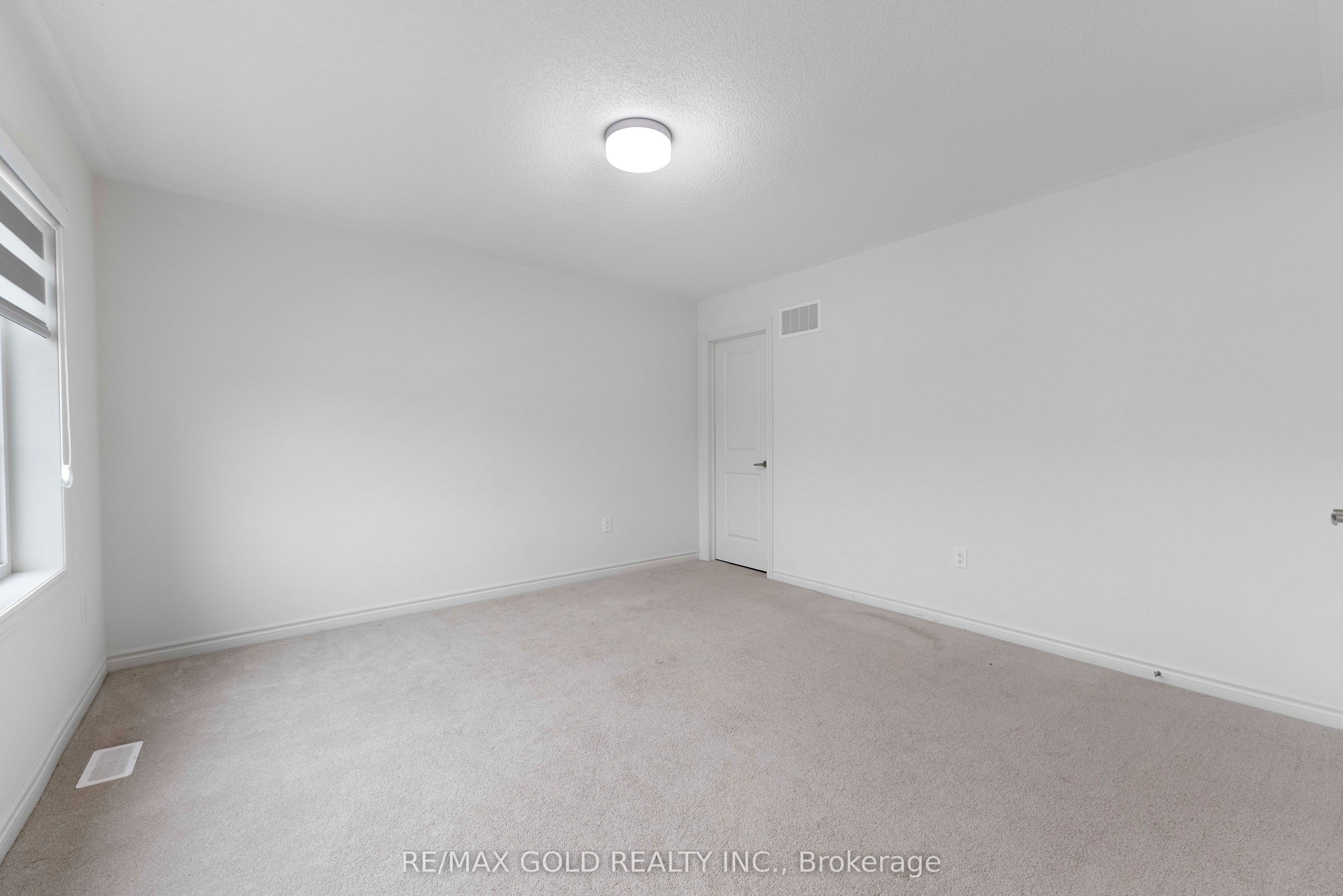 9 Sandhill Crescent Property Photo 42