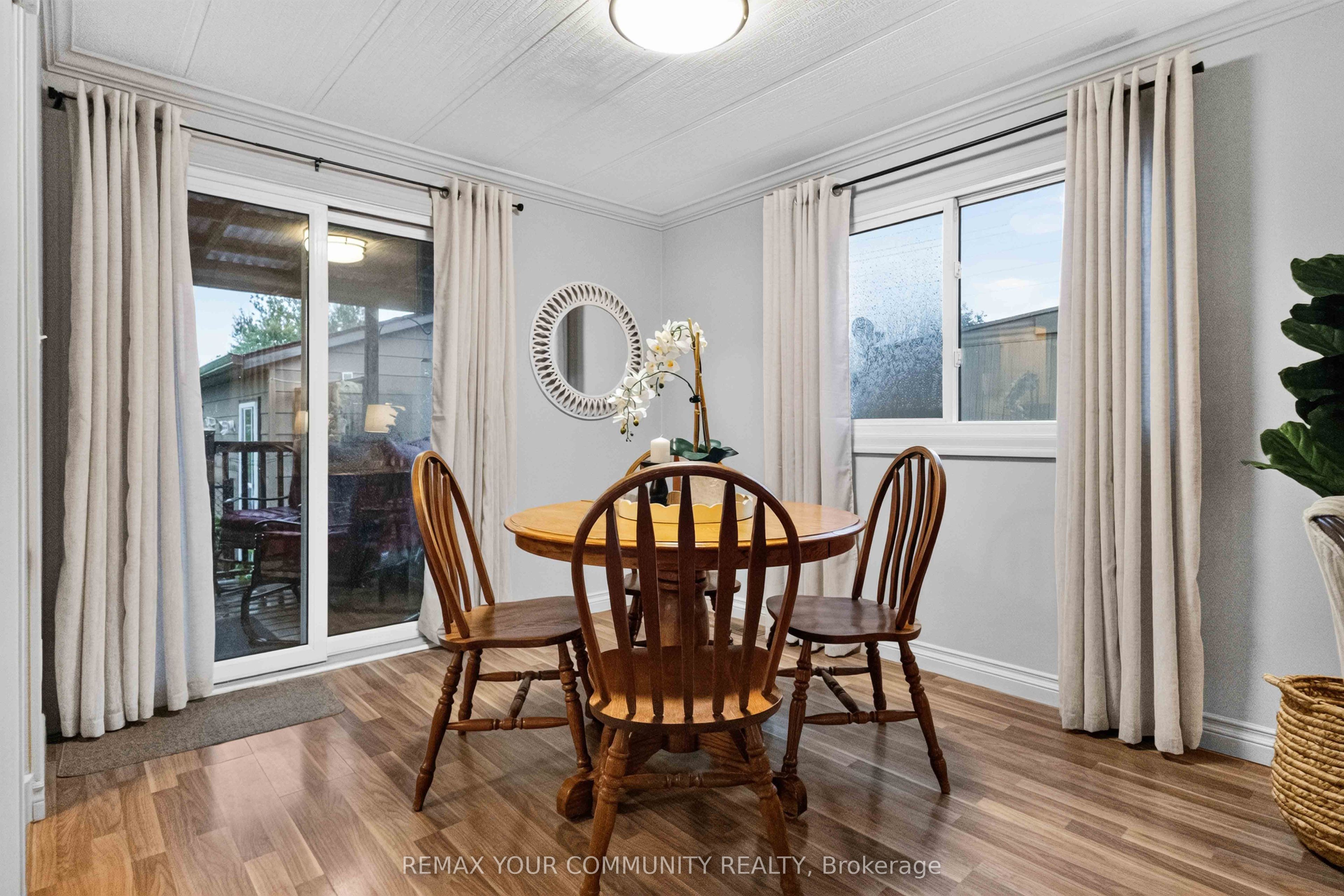 165 Roxanna Drive Property Photo 11