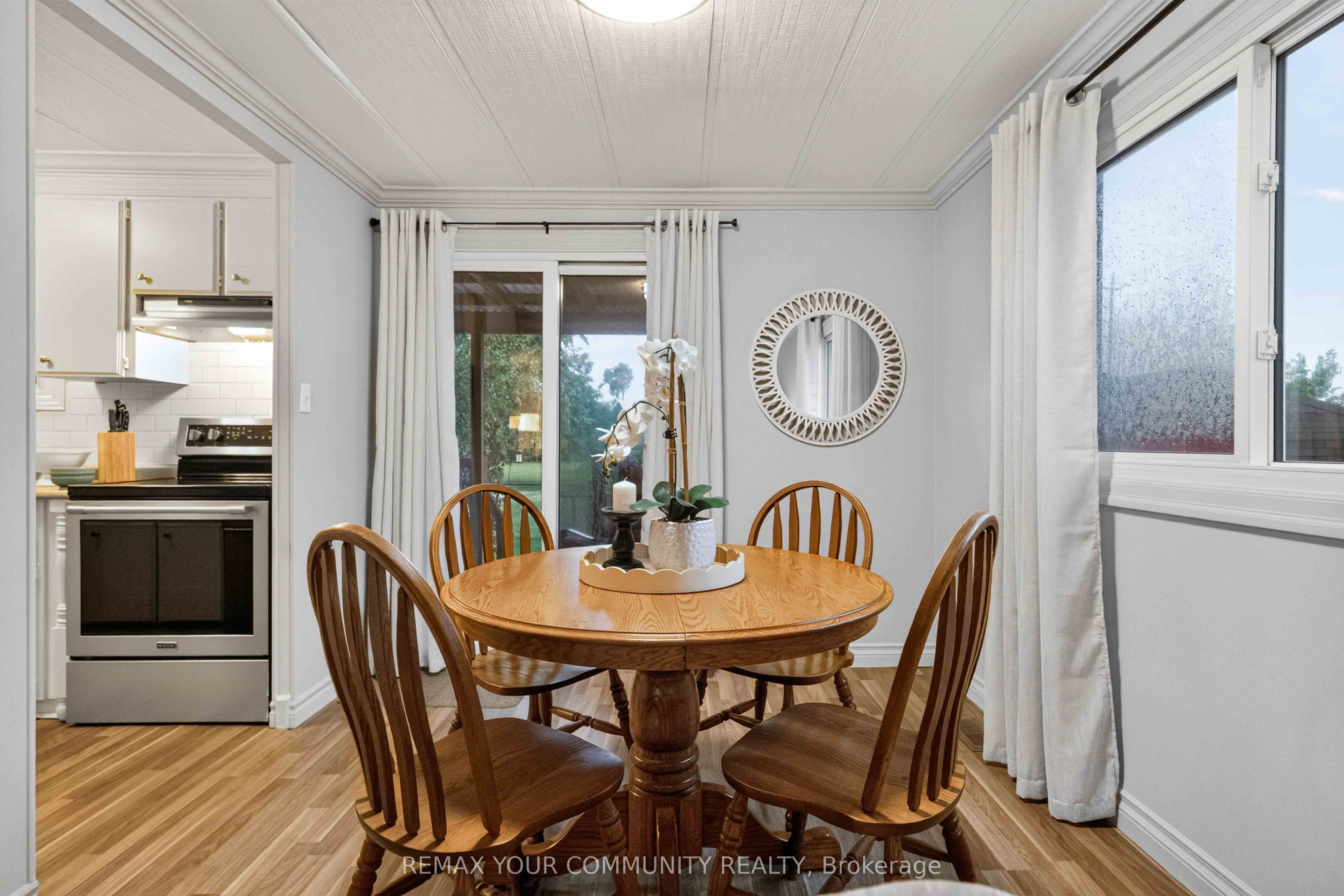 165 Roxanna Drive Property Photo 12